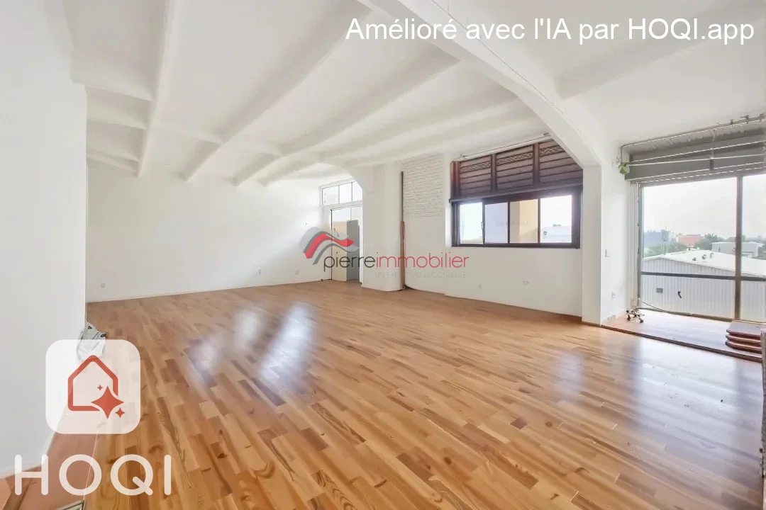 Photo 1 - Local à louer - Ancien 2 000 € 150 m² Saint-Pierre 97410