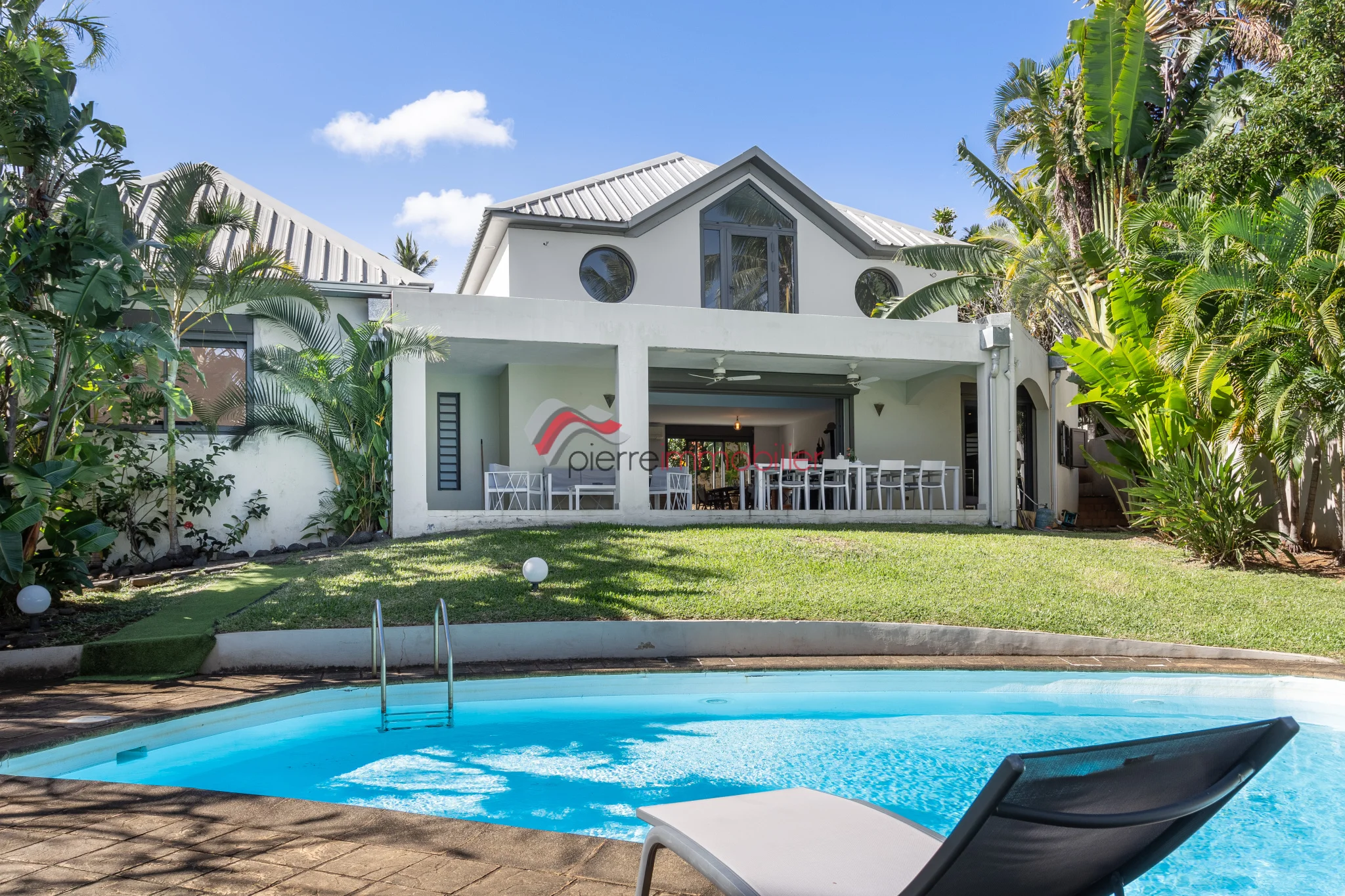 Photo 1 - Maison à vendre - Ancien 850 000 € 6 pièces 4 chambres 186 m² Saint-Pierre 97410