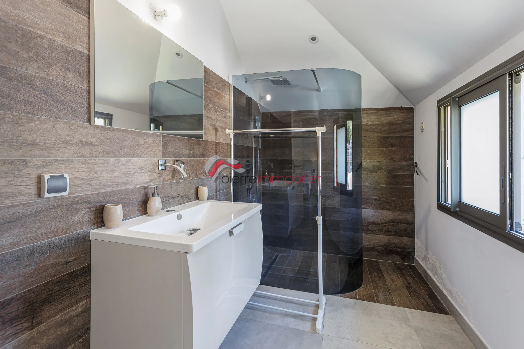 Photo 12 - Maison à vendre - Ancien 850 000 € 6 pièces 4 chambres 186 m² Saint-Pierre 97410