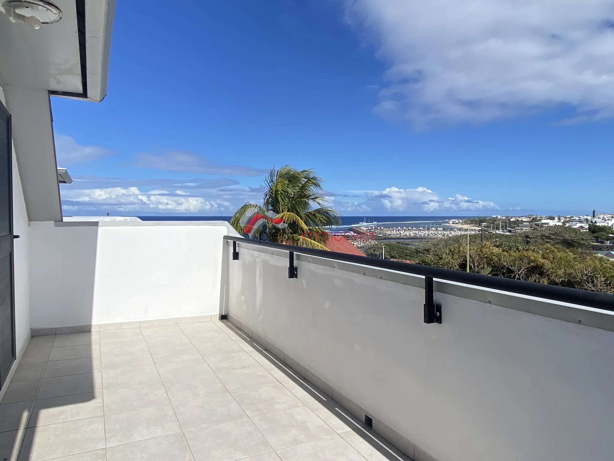 Photo 2 - Appartement à vendre - Ancien 384 800 € 4 pièces 3 chambres 85.8 m² Saint-Pierre 97410