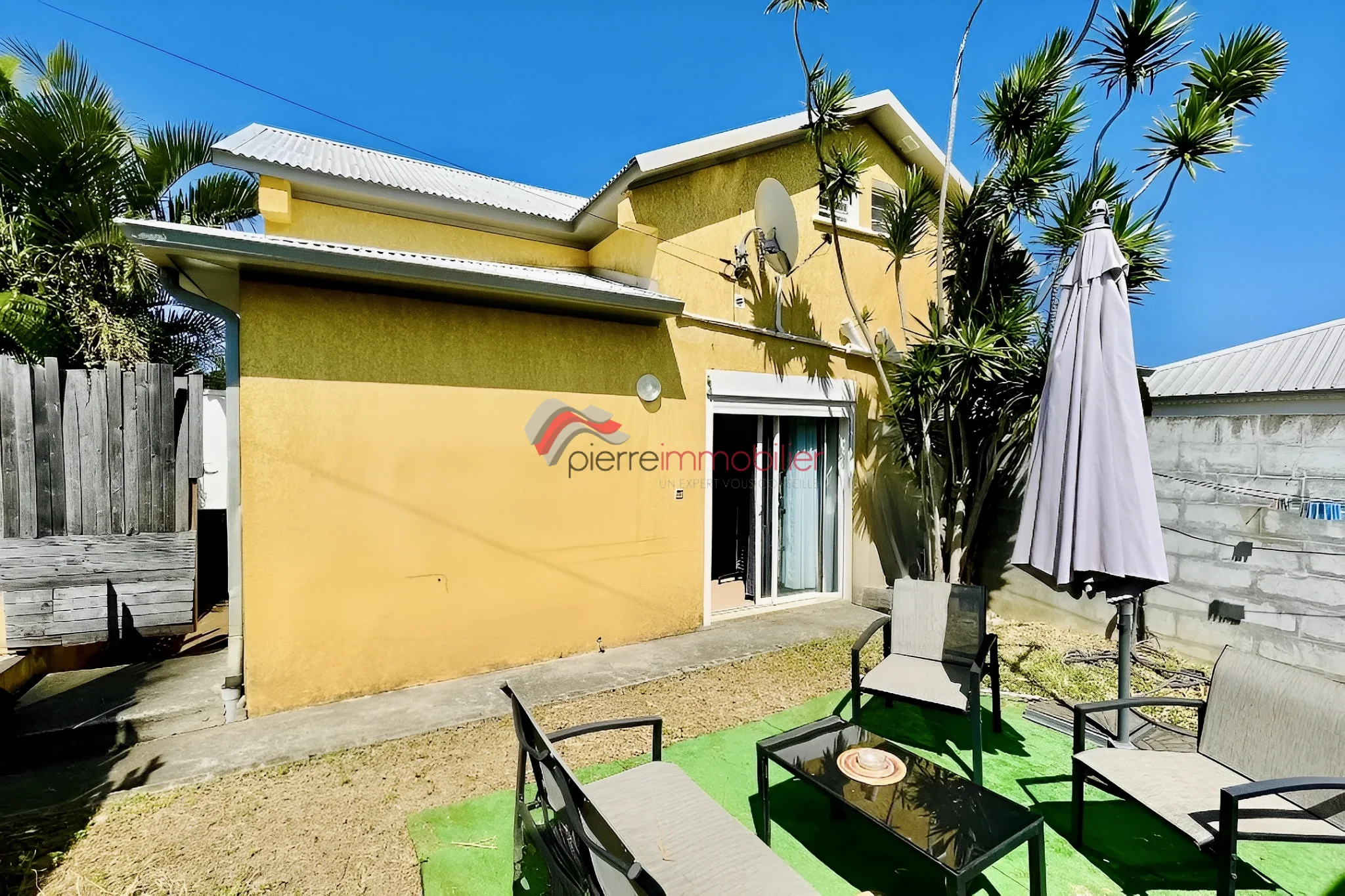 Photo 8 - Maison à vendre - Ancien 520 000 € 13 pièces 8 chambres 256 m² Saint-Louis 97421