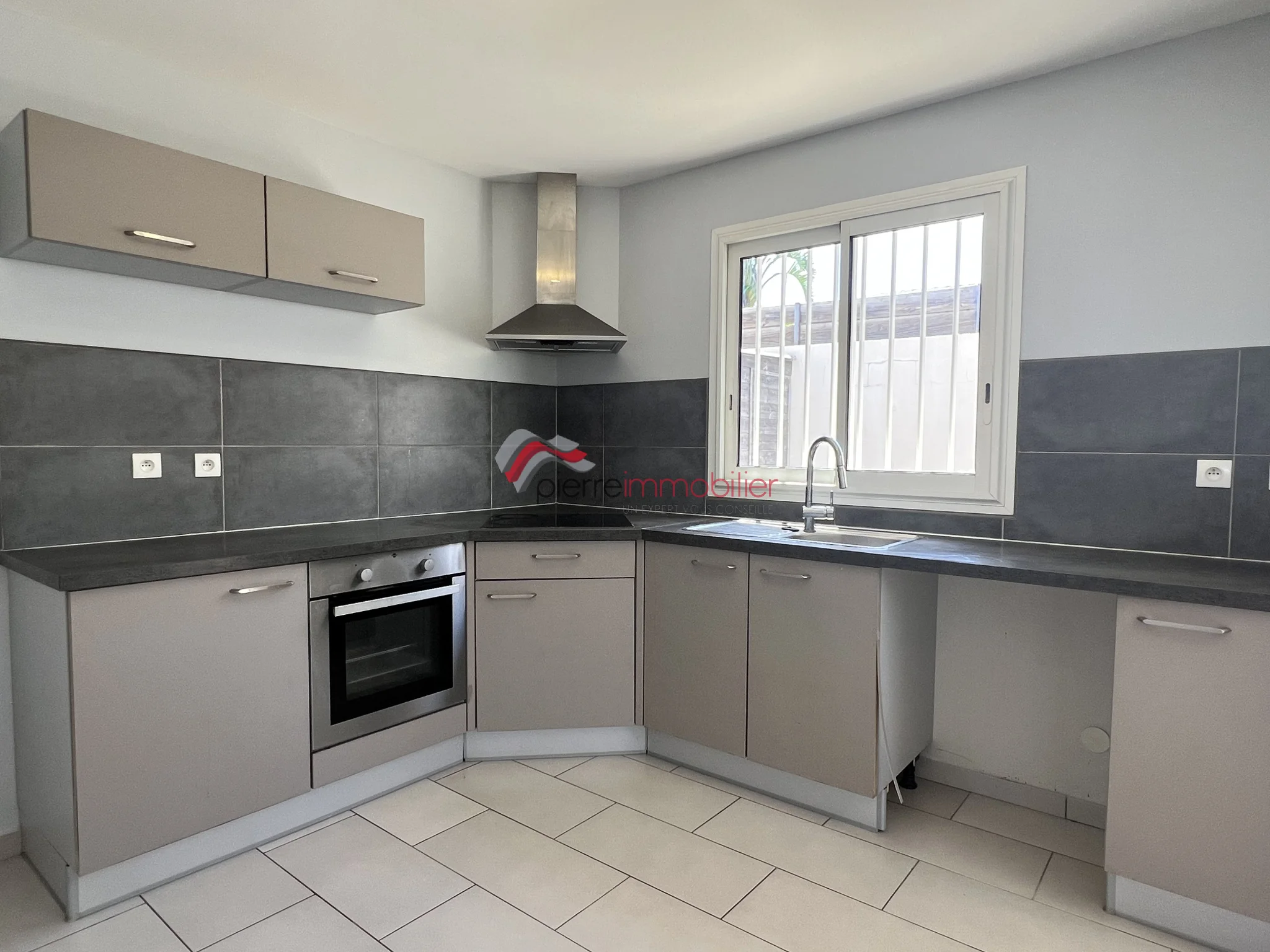 Photo 7 - Maison à vendre - Ancien 380 000 € 4 pièces 3 chambres 93 m² Saint-Pierre 97432