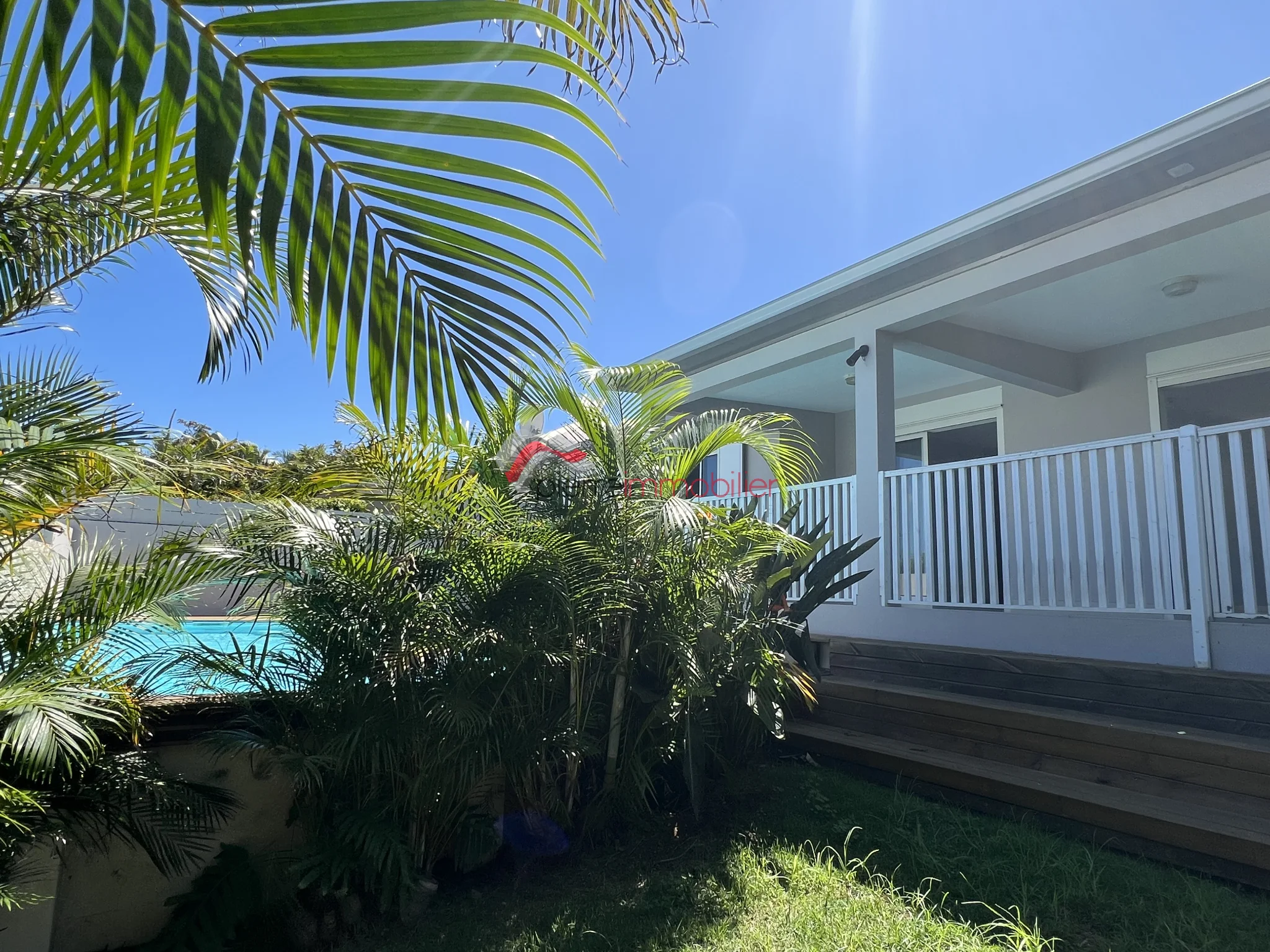 Photo 2 - Maison à vendre - Ancien 380 000 € 4 pièces 3 chambres 93 m² Saint-Pierre 97432