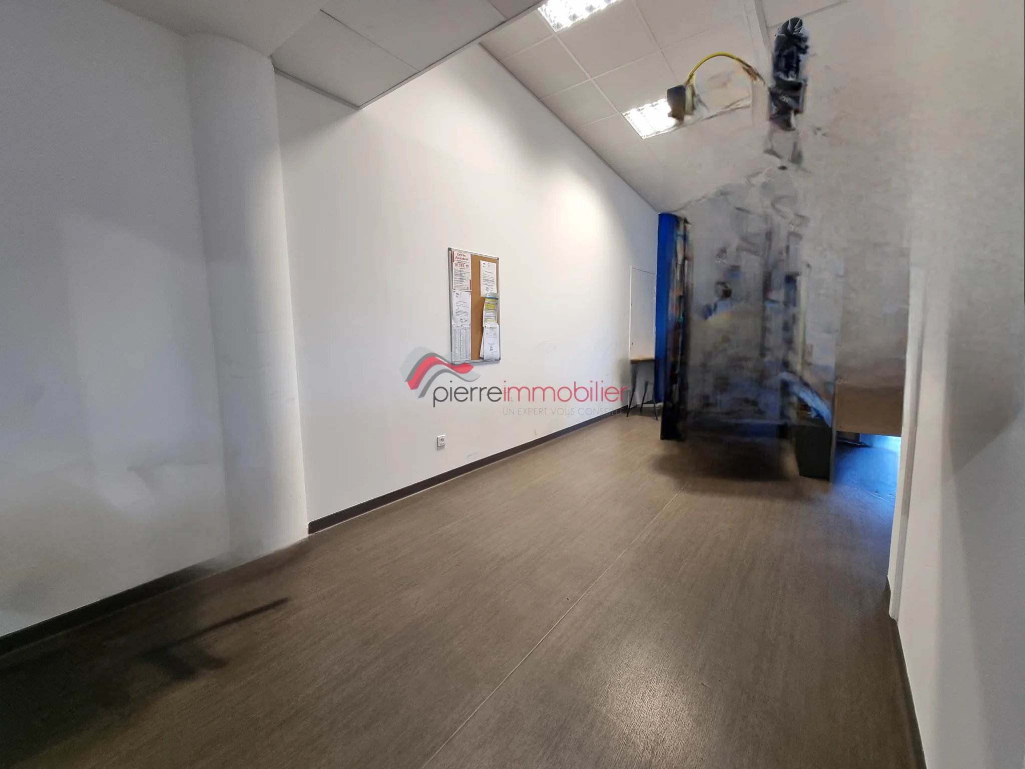 Photo 5 - Local à louer - Ancien 1 490 € 90 m² Saint-Louis 97450