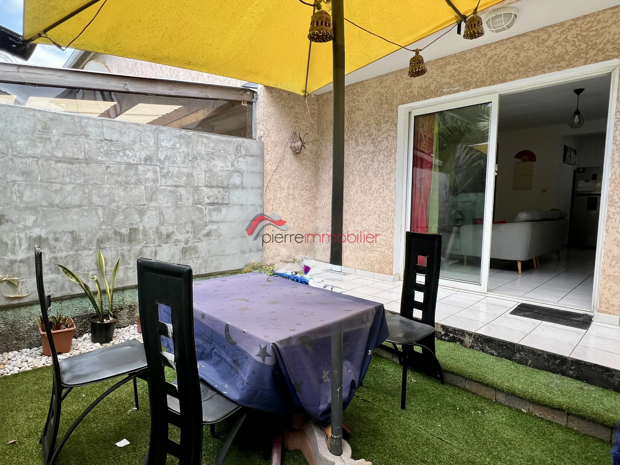 Photo 2 - Appartement à vendre - Ancien 160 000 € 3 pièces 2 chambres 59.4 m² Saint-Pierre 97410