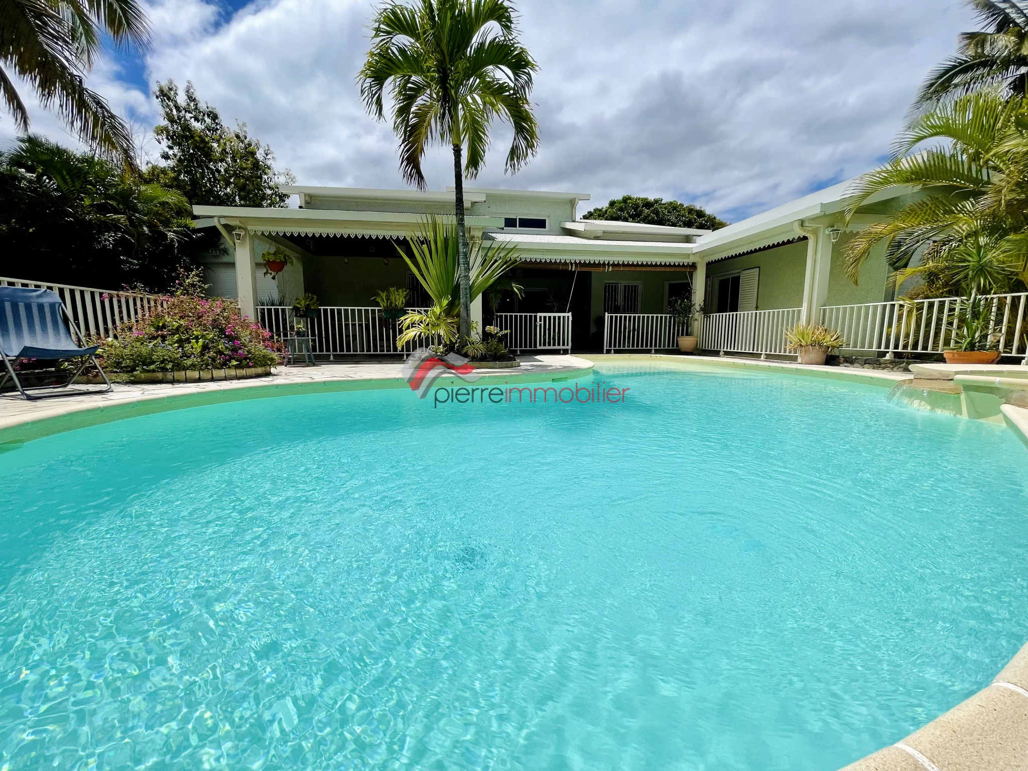 Photo 2 - Maison à vendre - Ancien 525 000 € 6 pièces 5 chambres 167.3 m² La Rivière 97421