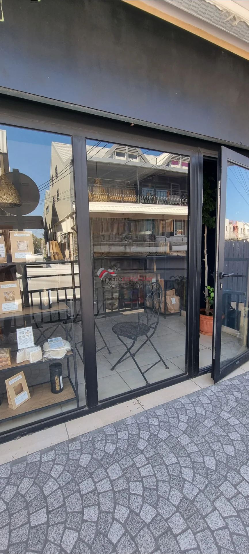 Photo 5 - Local à louer - Ancien 1 520 € 68 m² Saint-Pierre 97410