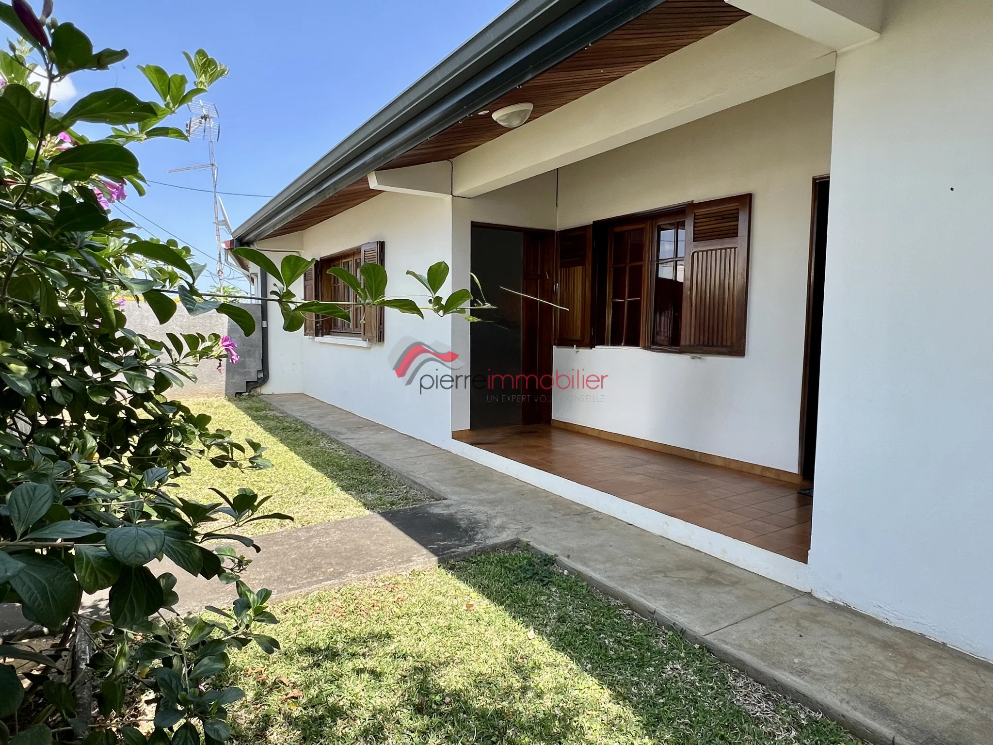 Photo 7 - Maison à vendre - Ancien 330 750 € 5 pièces 4 chambres 130 m² Saint-Louis 97421