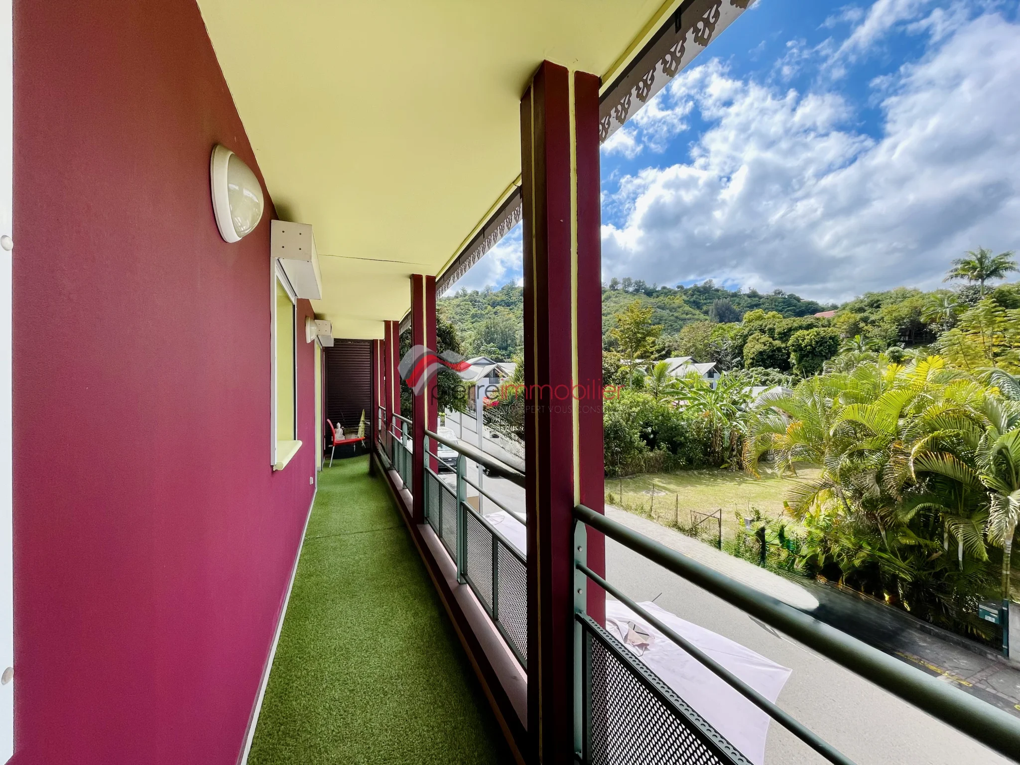 Photo 5 - Immeuble à vendre - Ancien 828 000 € 339.7 m² Entre-Deux 97414