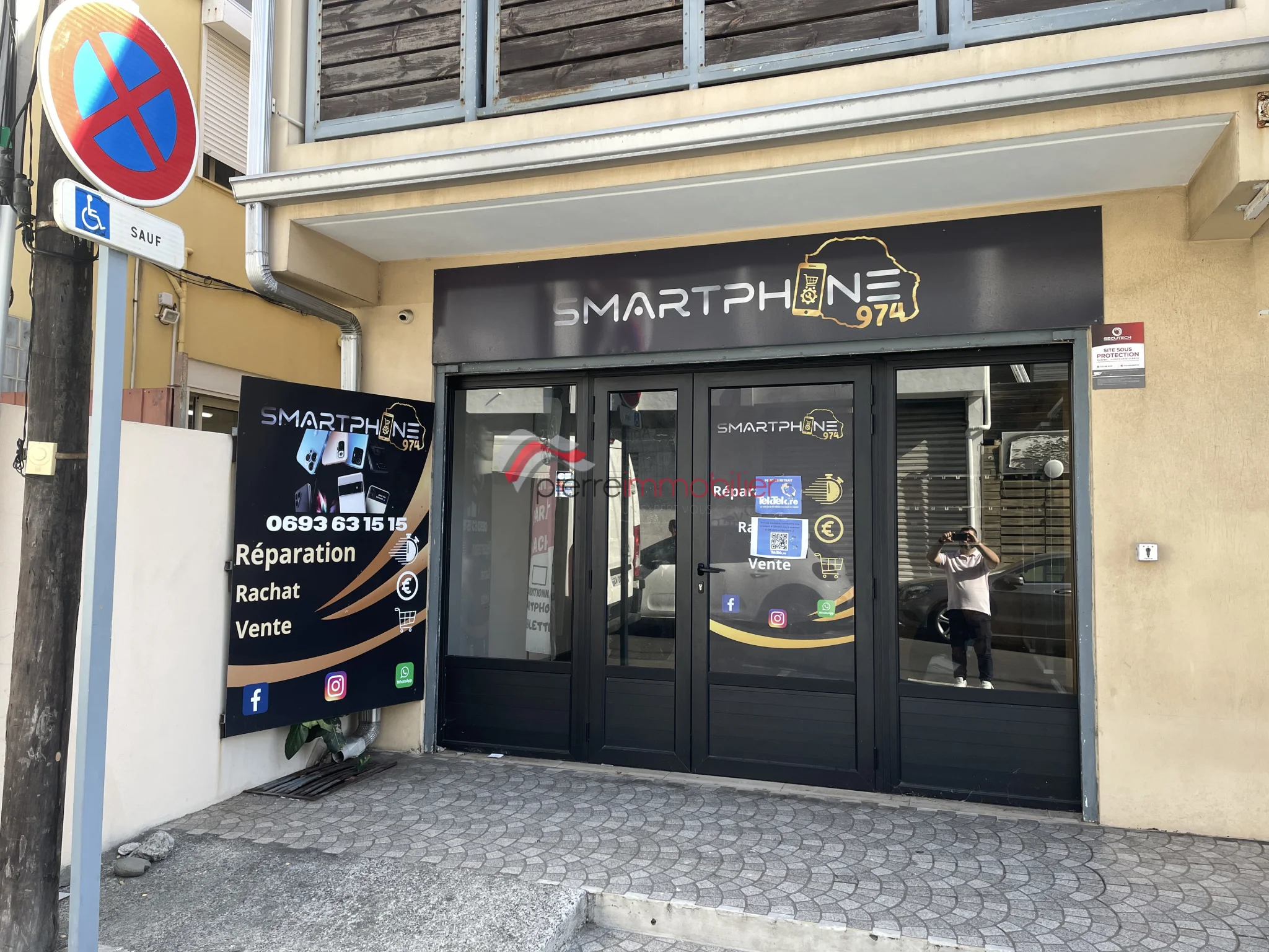 Photo 1 - Local à louer - Ancien 1 225 € 2 pièces 54 m² Saint-Pierre 97410