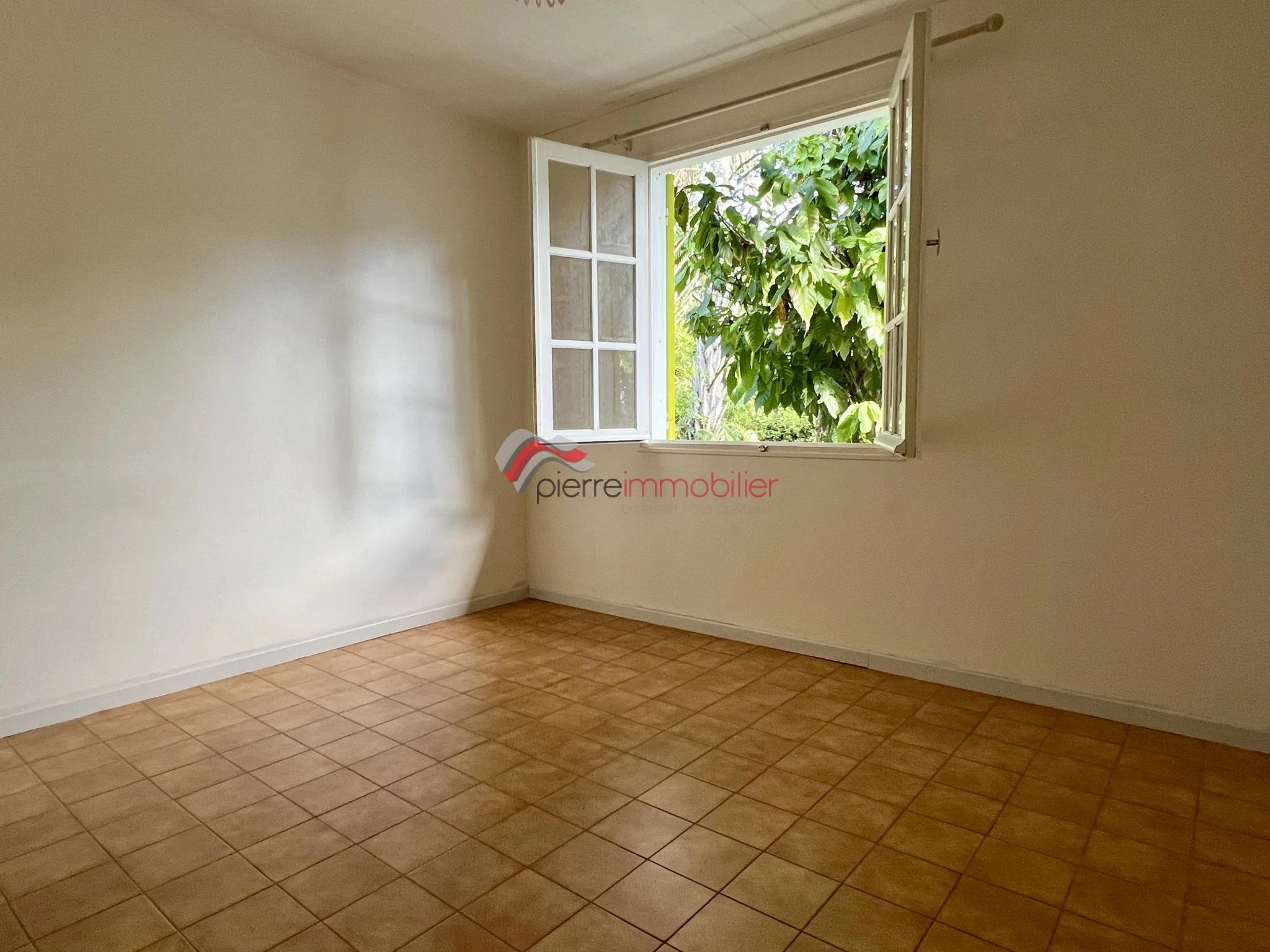 Photo 6 - Maison à vendre - Ancien 367 500 € 6 pièces 4 chambres 132 m² Entre-Deux 97414