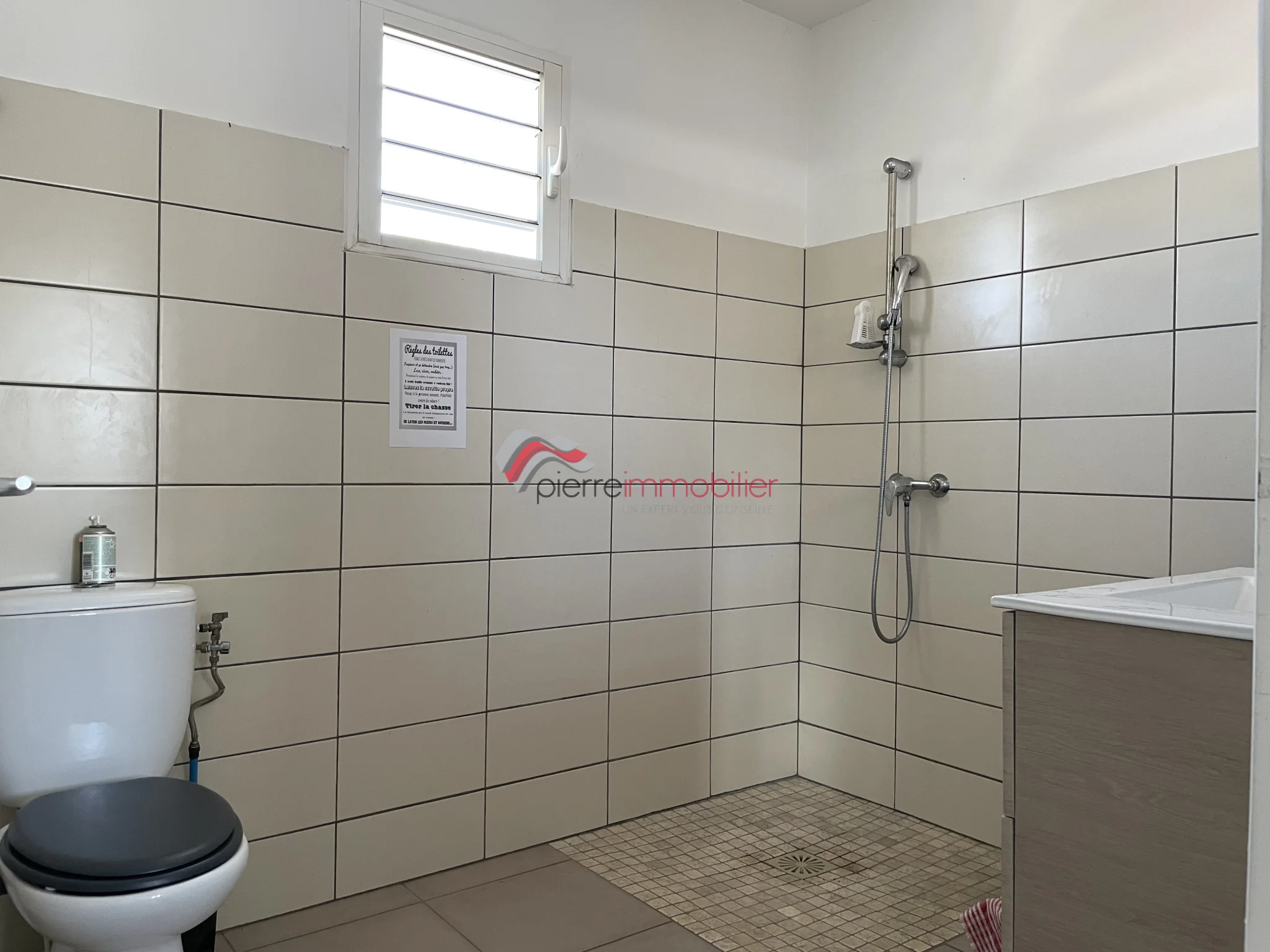 Photo 3 - Local à louer - Ancien 743 € 48 m² Saint-Louis 97450