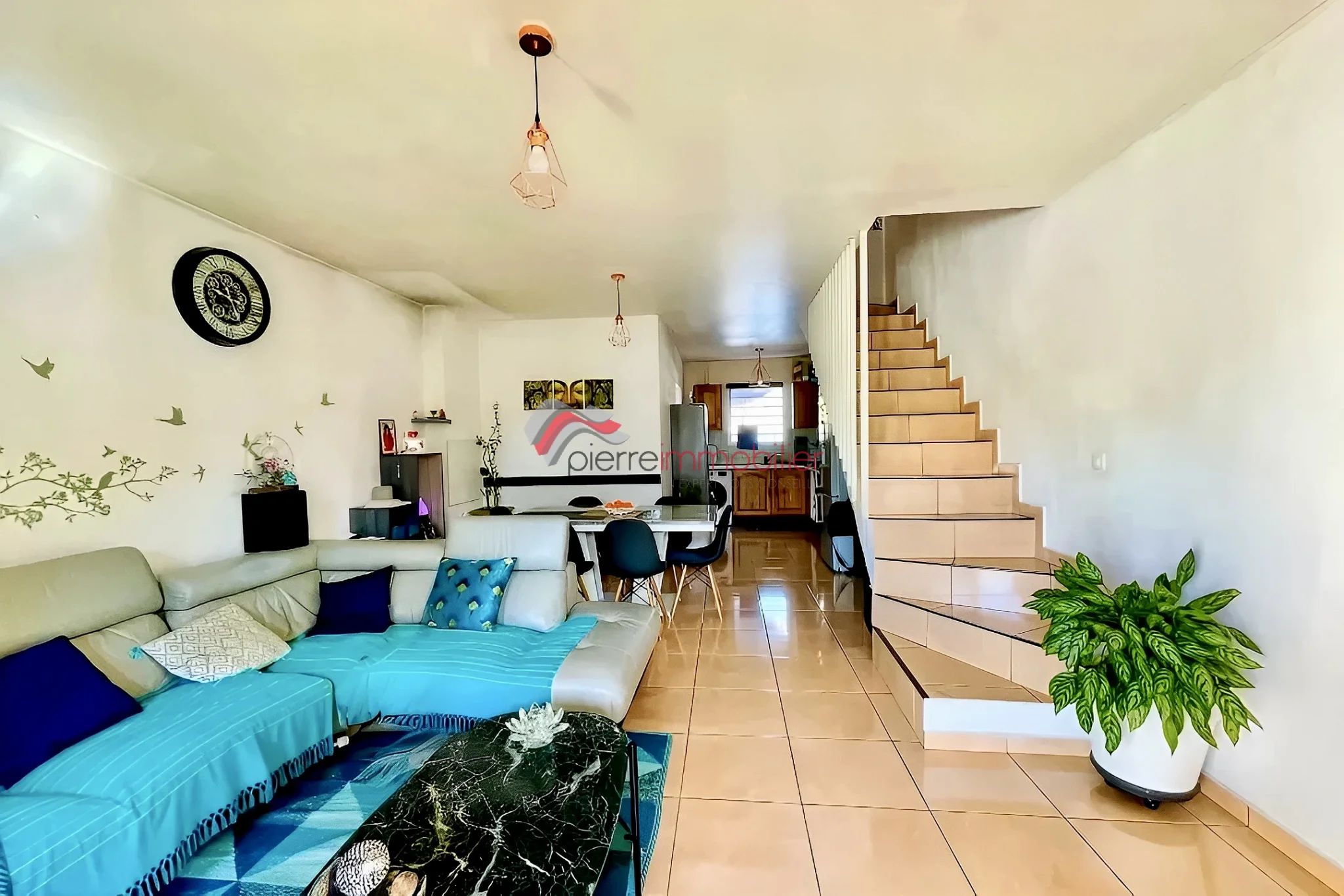 Photo 4 - Immeuble à vendre - Ancien 520 000 € 13 pièces 8 chambres 256 m² Saint-Louis 97421