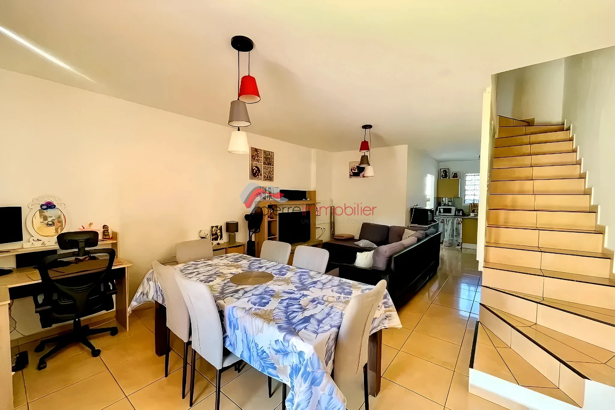 Photo 6 - Immeuble à vendre - Ancien 520 000 € 13 pièces 8 chambres 256 m² Saint-Louis 97421