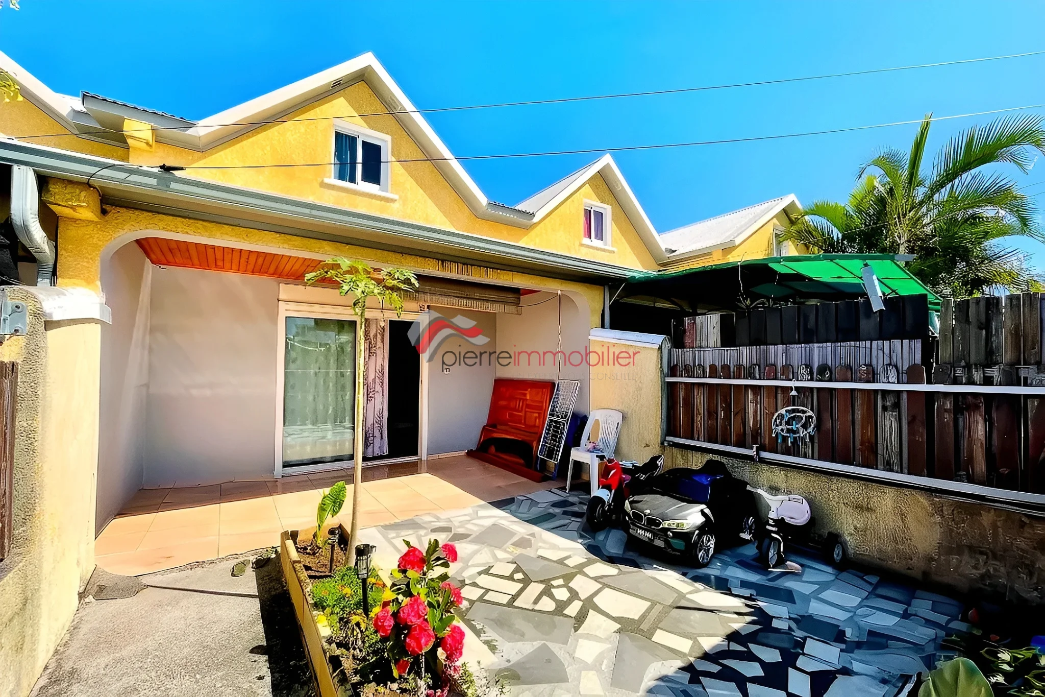 Photo 5 - Immeuble à vendre - Ancien 520 000 € 13 pièces 8 chambres 256 m² Saint-Louis 97421