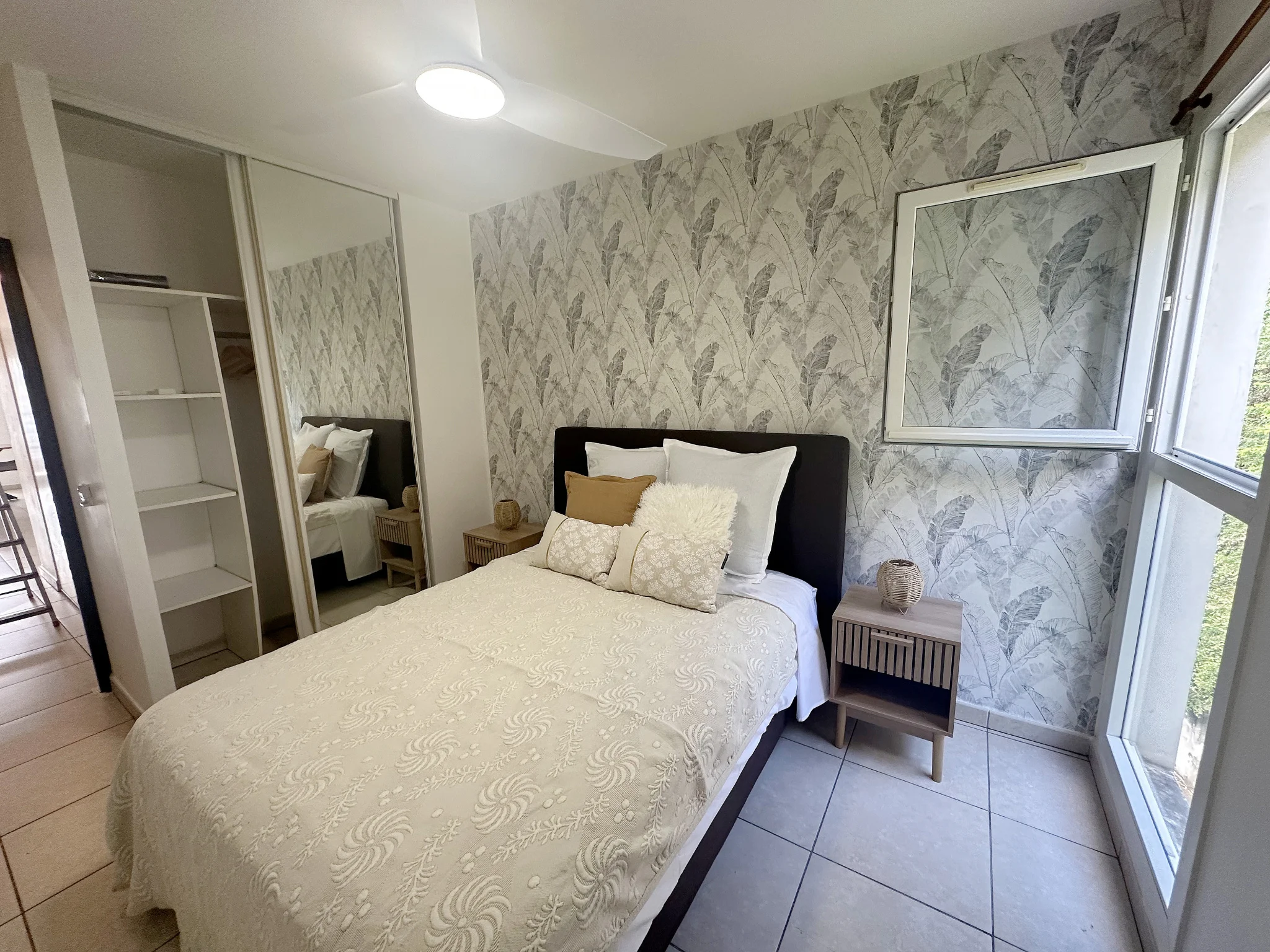 Photo 8 - Appartement à louer - Ancien 1 100 € 3 pièces 2 chambres 66 m² Saint-Denis 97400