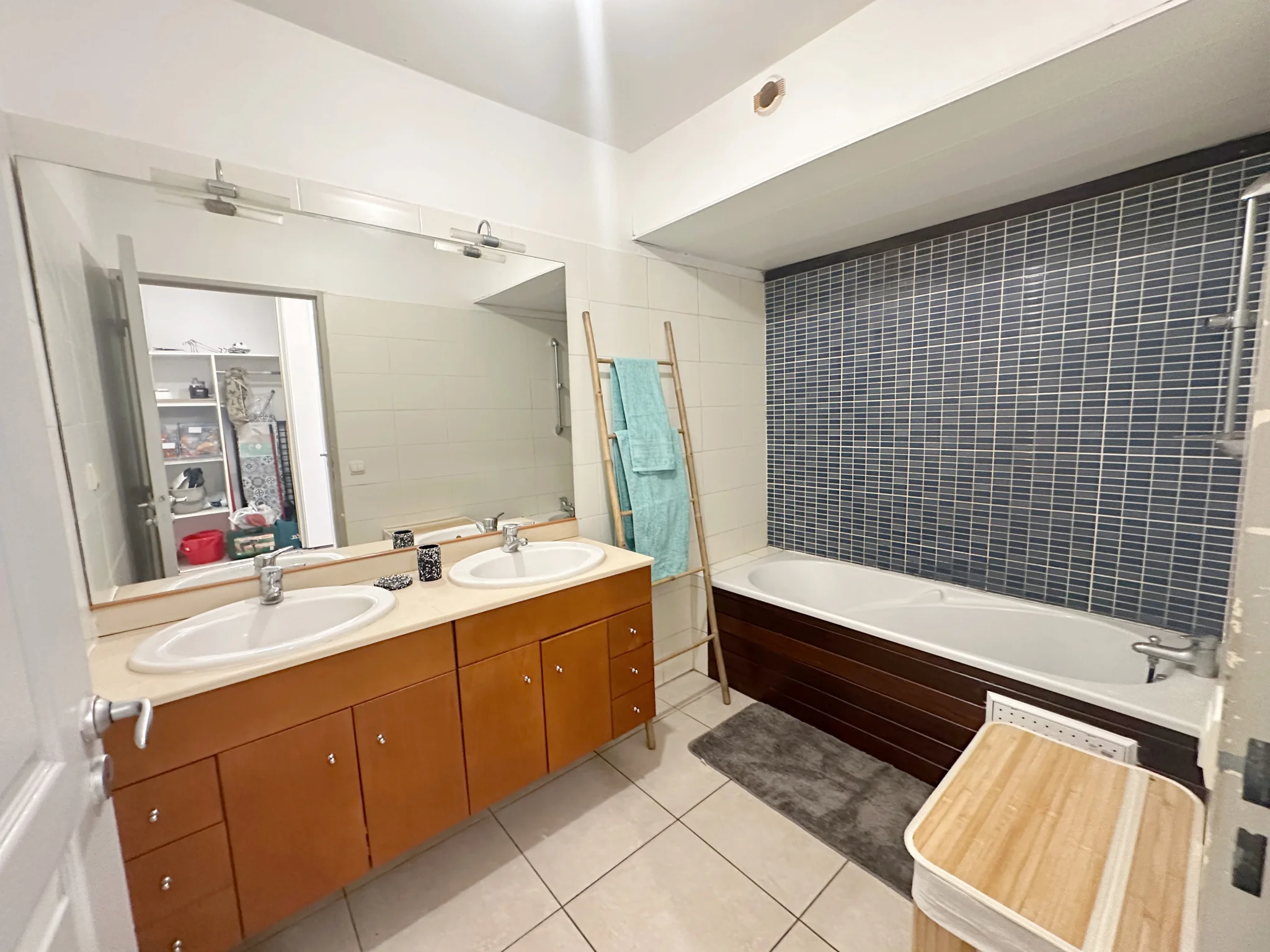 Photo 6 - Appartement à louer - Ancien 1 100 € 3 pièces 2 chambres 66 m² Saint-Denis 97400