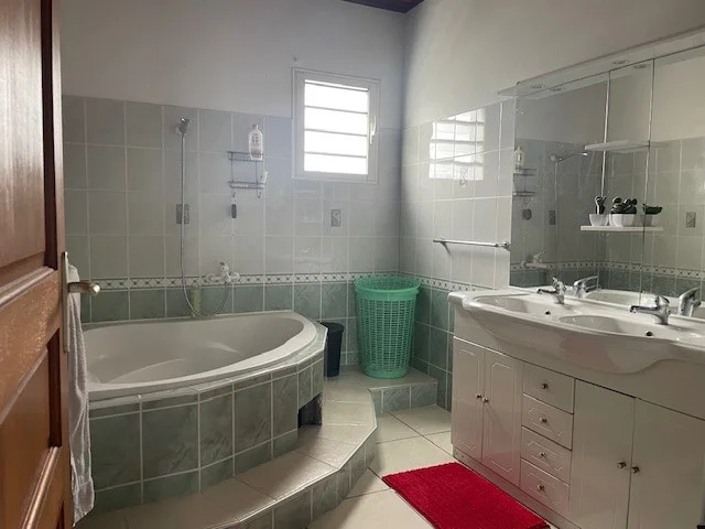 Photo 13 - Maison à vendre - Ancien 299 600 € 5 pièces 4 chambres 120 m² Saint-André 97440