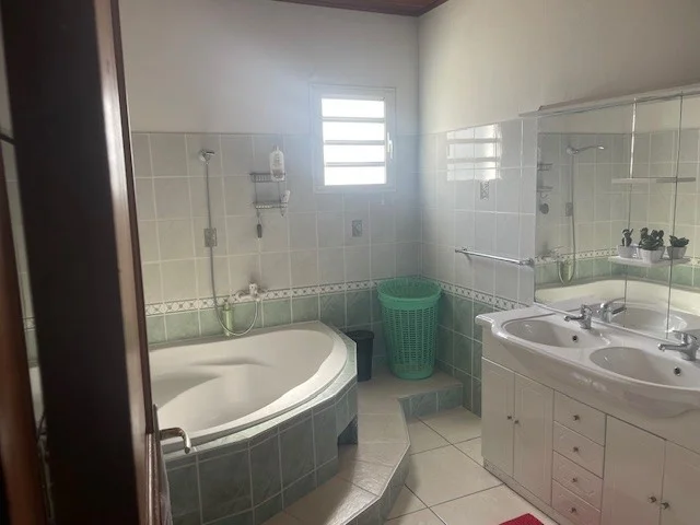 Photo 14 - Maison à vendre - Ancien 299 600 € 5 pièces 4 chambres 120 m² Saint-André 97440