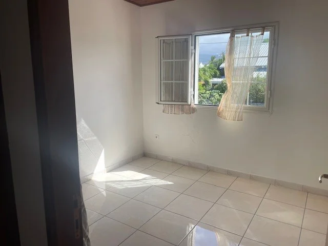 Photo 8 - Maison à vendre - Ancien 299 600 € 5 pièces 4 chambres 120 m² Saint-André 97440