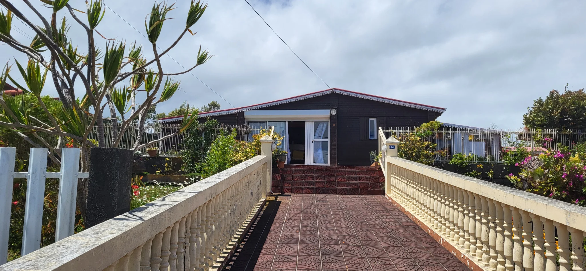 Photo 1 - Maison à vendre - Ancien 278 200 € 9 pièces 6 chambres 167 m² Tampon 97418