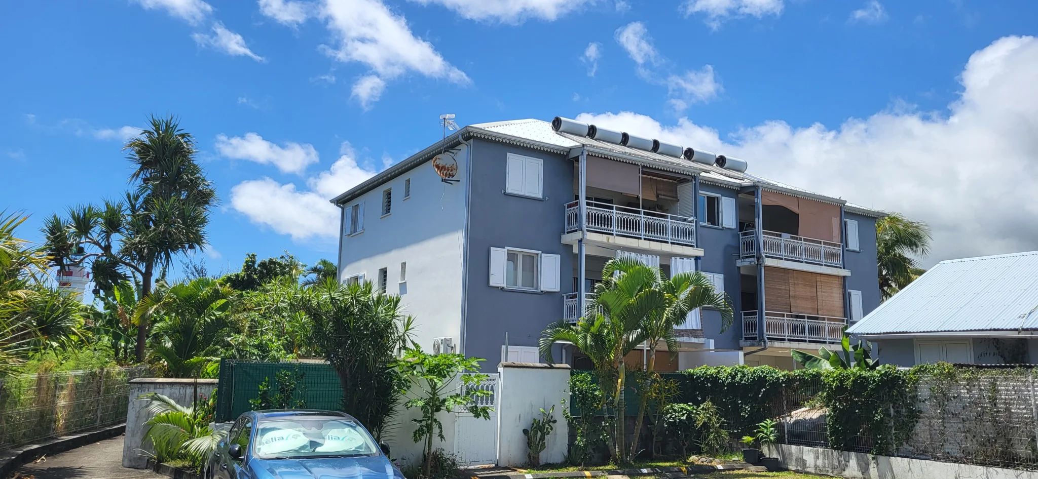 Photo 1 - Appartement à vendre - Ancien 194 400 € 4 pièces 3 chambres 88 m² Sainte-Suzanne 97441