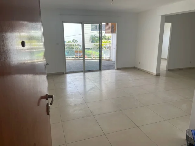 Photo 3 - Appartement à vendre - Ancien 183 600 € 3 pièces 2 chambres 74.76 m² Saint-Denis 97400