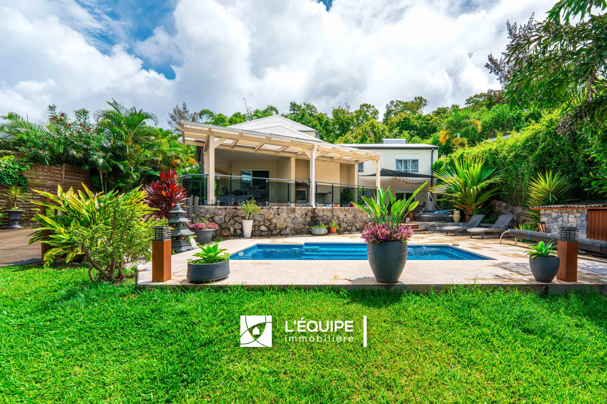 Photo 2 - Maison à vendre - Ancien 499 000 € 6 pièces 4 chambres 170 m² La Montagne 97417