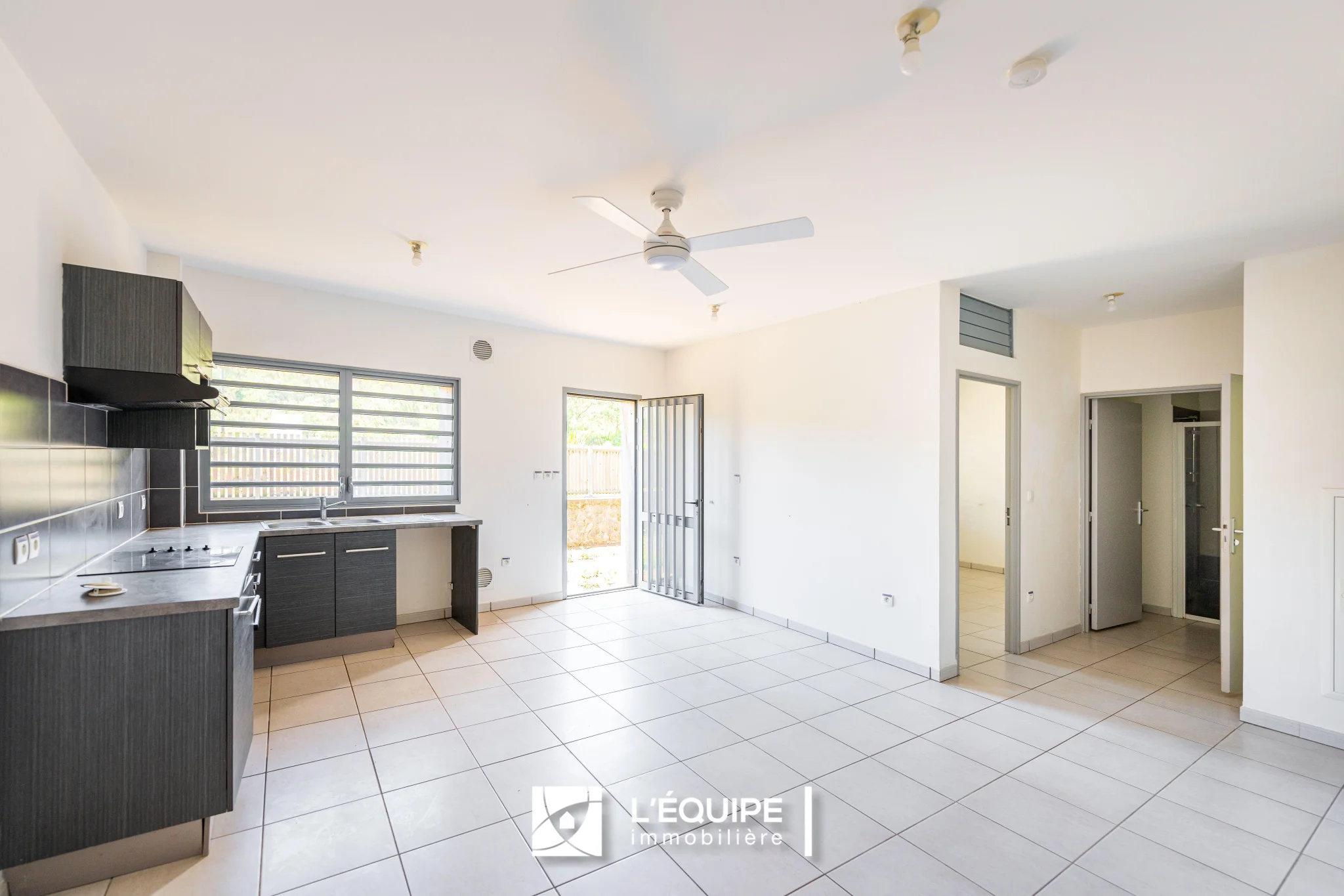 Photo 2 - Appartement à vendre - Ancien 151 580 € 2 pièces 1 chambres 47 m² Sainte-Marie 97438