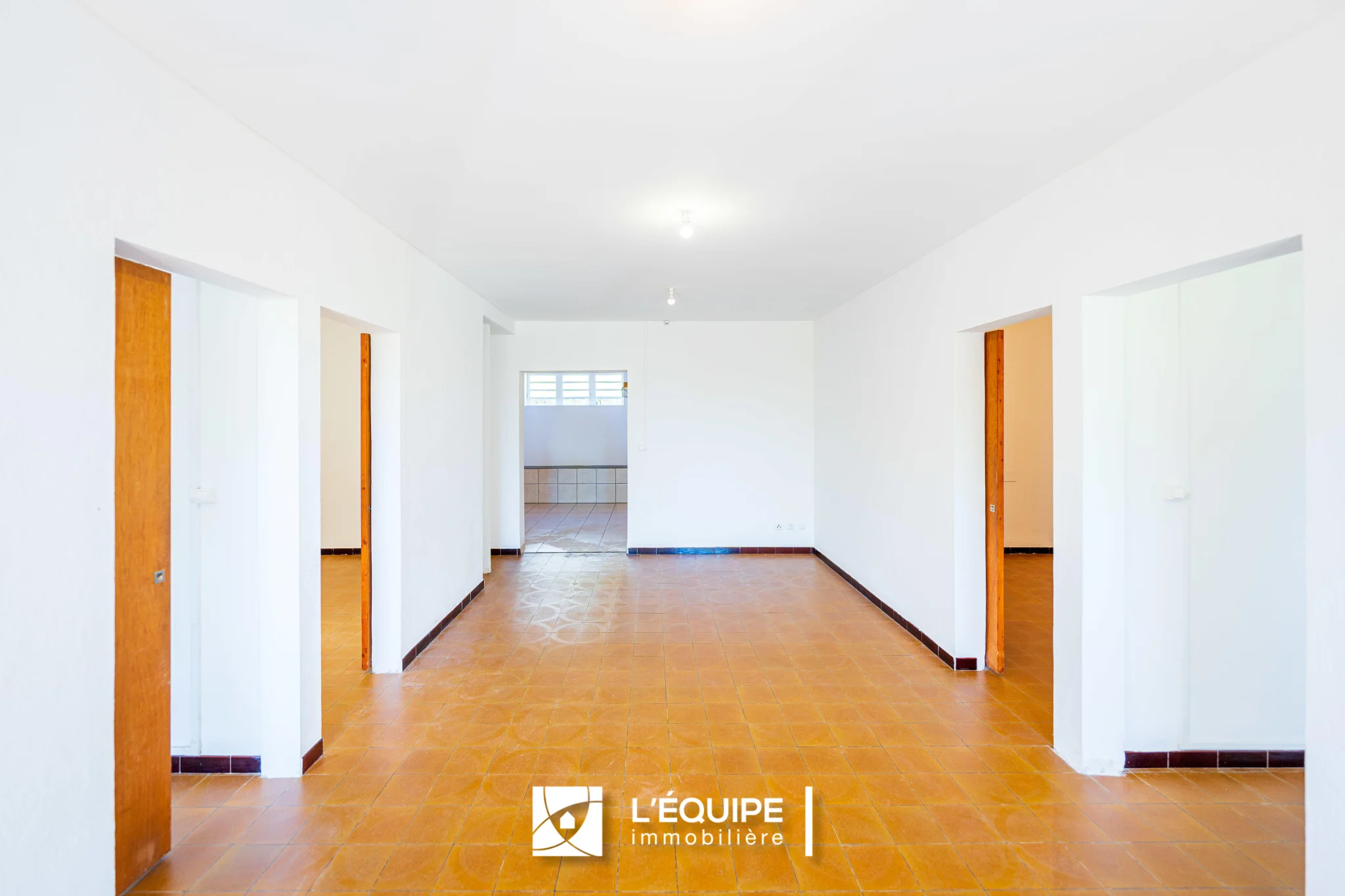 Photo 3 - Maison à vendre - Ancien 449 900 € 6 pièces 4 chambres 120 m² Sainte-Clotilde 97490