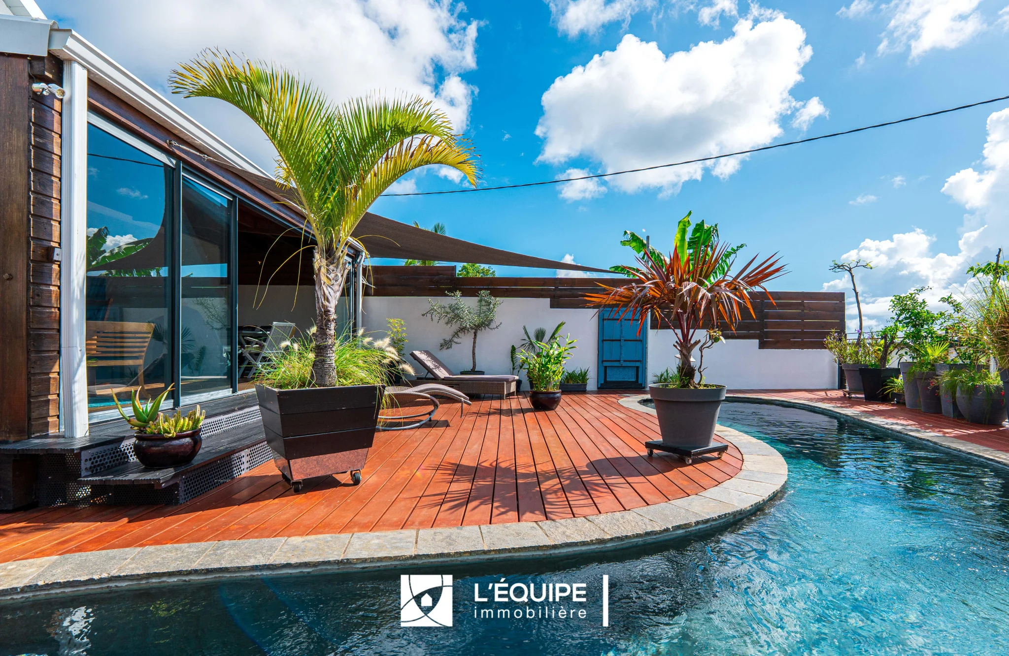 Photo 1 - Maison à vendre - Ancien 438 690 € 4 pièces 3 chambres 137 m² Saint-Denis 97490