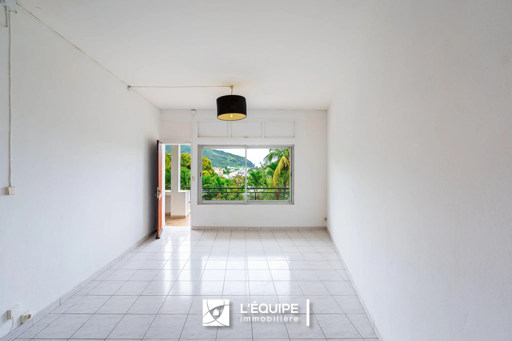 Photo 6 - Appartement à vendre - Ancien 198 500 € 3 pièces 2 chambres 55.71 m² Saint-Denis 97400