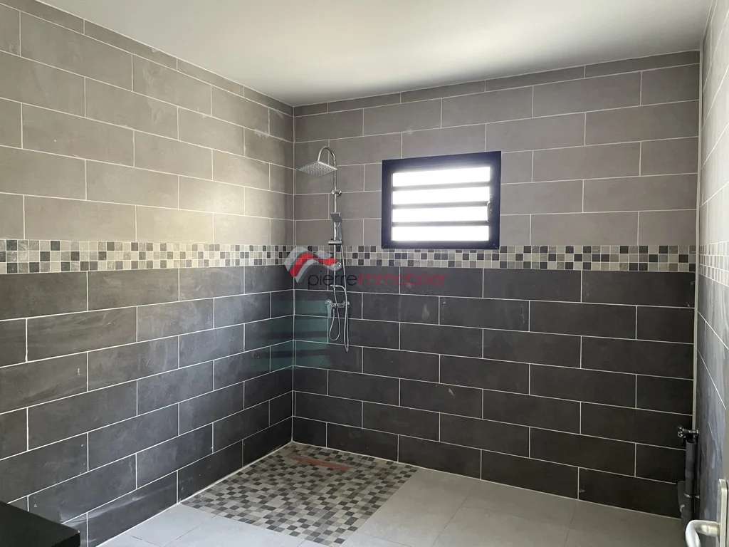 Photo 3 - Appartement à louer - Ancien 878 € 3 pièces 2 chambres 75 m² Saint-Louis 97450