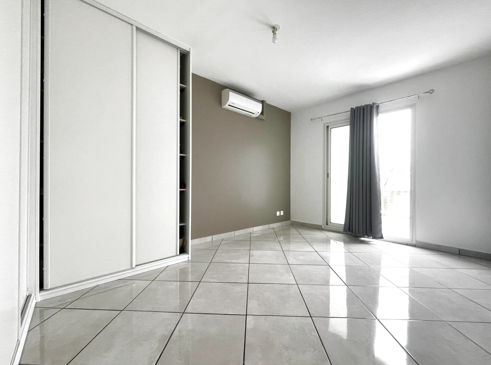 Photo 10 - Maison à vendre - Ancien 386 000 € 5 pièces 4 chambres 110 m² Saint-Pierre 97432