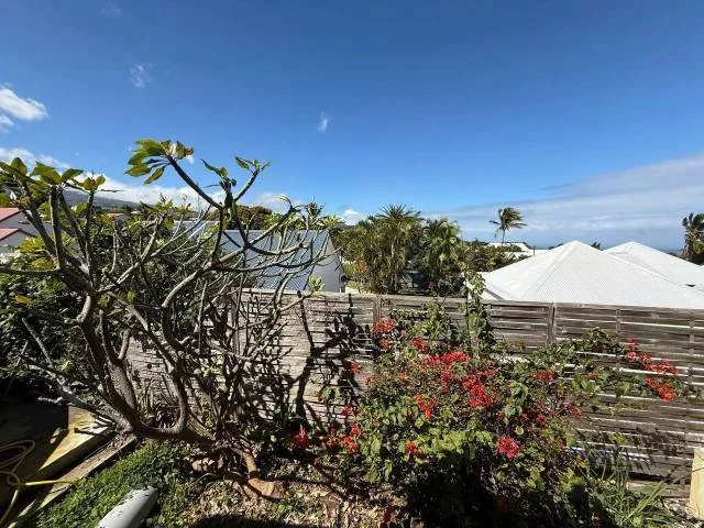 Photo 3 - Maison à vendre - Ancien 245 000 € 4 pièces 2 chambres 75 m² Saint-Pierre 97432