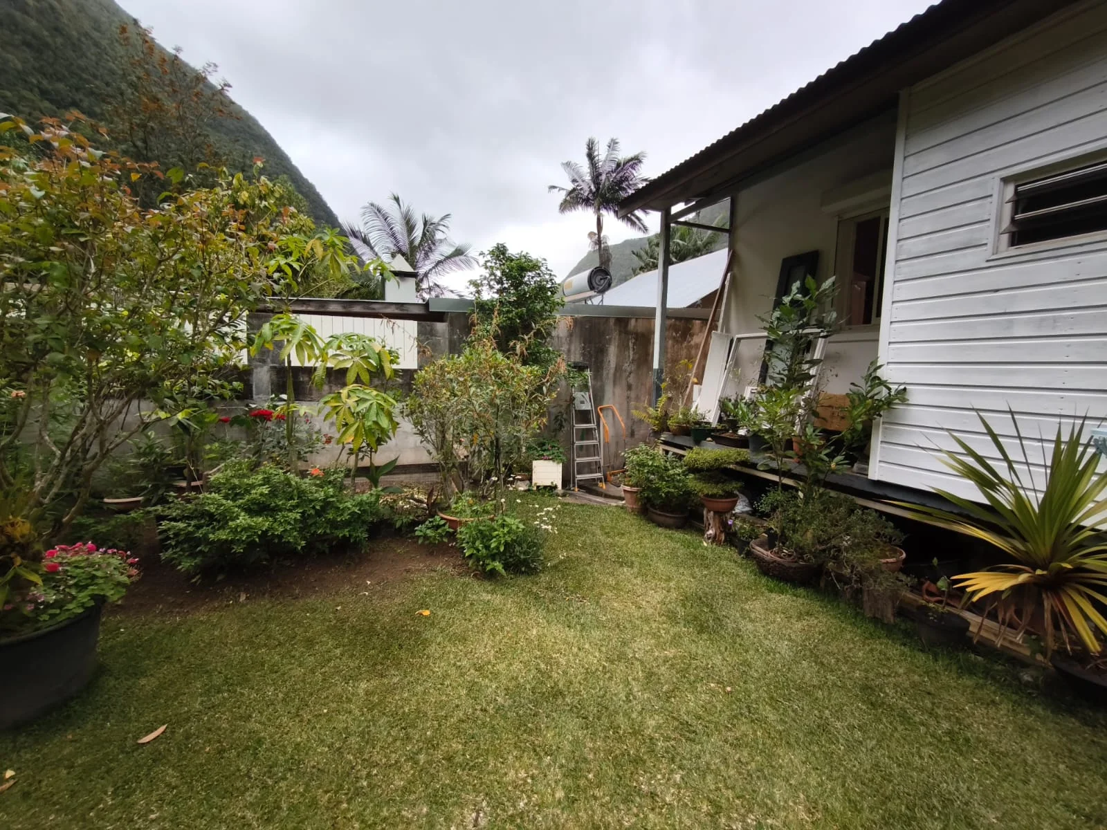 Photo 1 - Maison à vendre - Ancien 199 900 € 4 pièces 3 chambres 101 m² Saint-Louis 97421