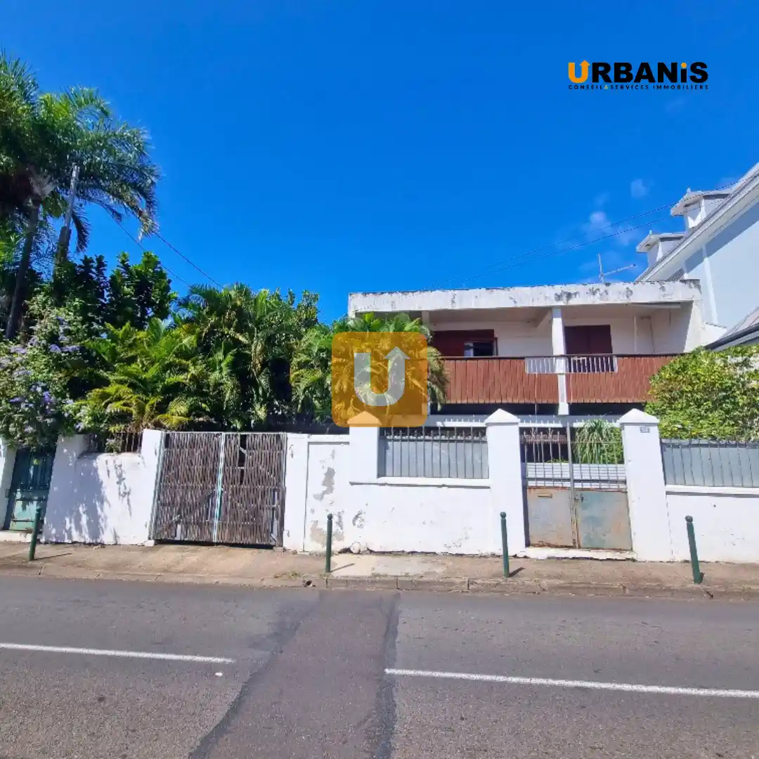 Photo 1 - Local / Bureaux à louer - Ancien 6 500 € 240 m² Saint-Denis 97400