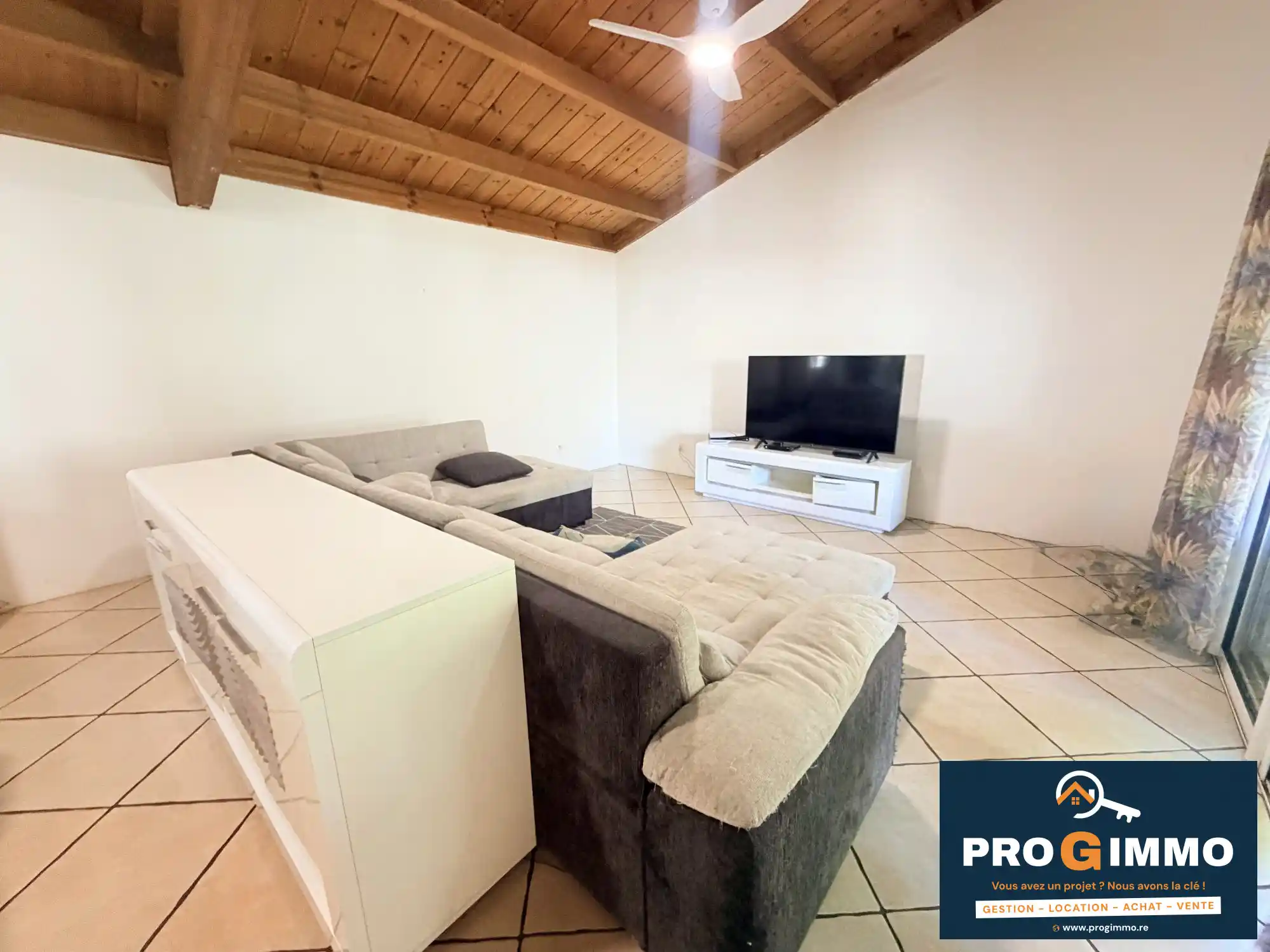 Photo 2 - Maison à vendre - Ancien 337 000 € 4 pièces 3 chambres 105 m² Saint-Pierre 97410