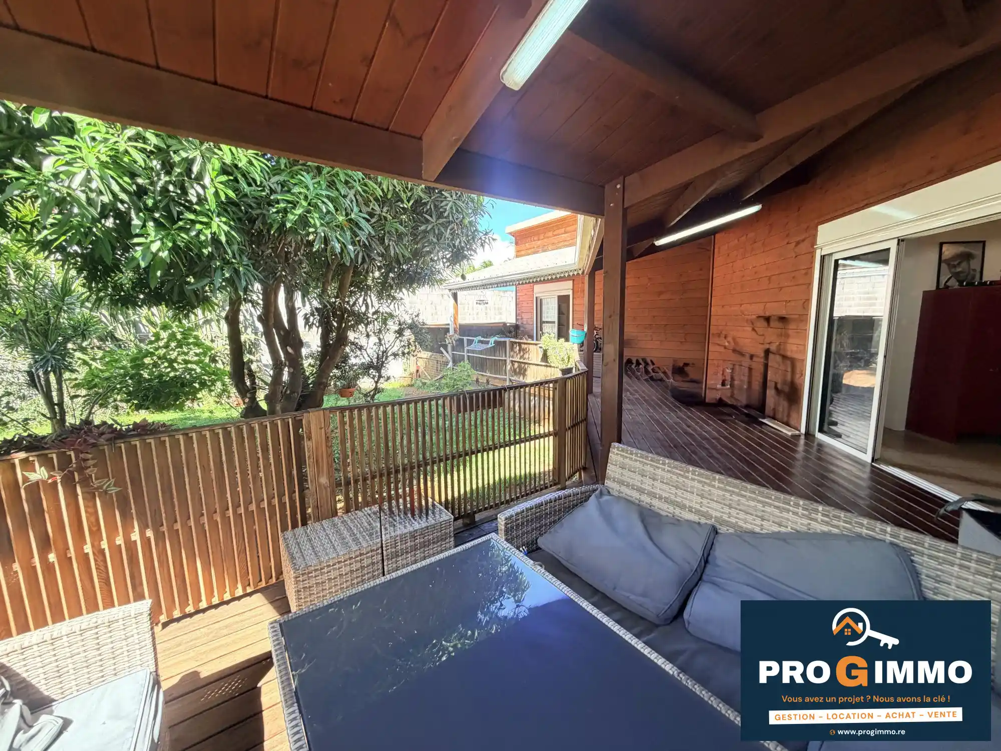 Photo 1 - Maison à vendre - Ancien 337 000 € 4 pièces 3 chambres 105 m² Saint-Pierre 97410