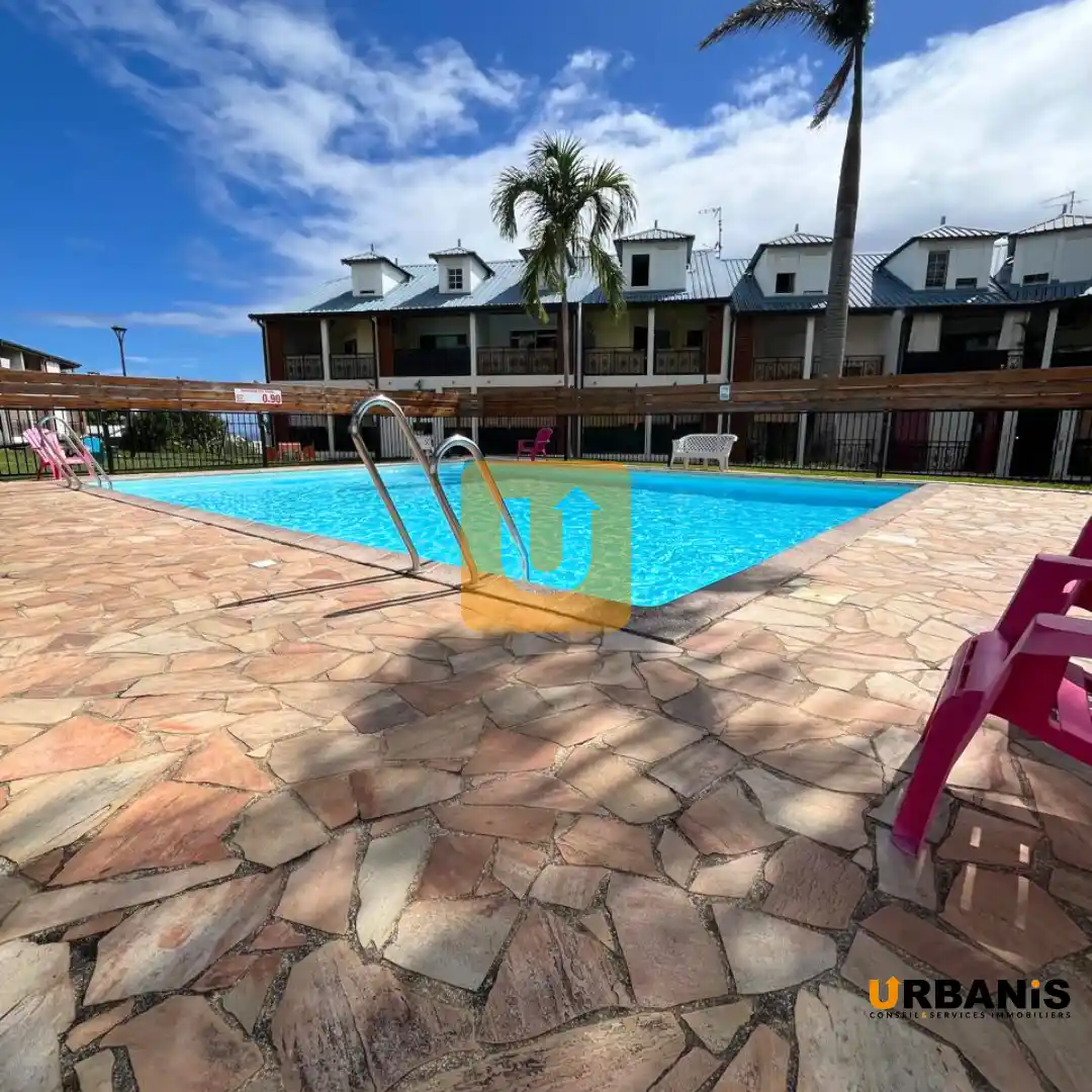 Photo 1 - Appartement à vendre - Ancien 99 000 € 2 pièces 1 chambres 44.2 m² Saint-Denis Sainte-clotilde 97490