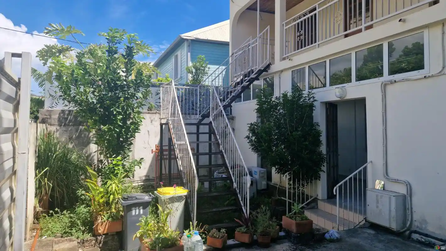 Photo 2 - Maison à vendre - Ancien 490 000 € 7 pièces 6 chambres 200 m² Saint-Denis 97400