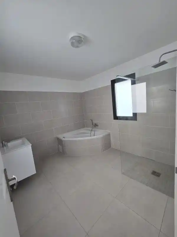 Photo 4 - Maison à louer - Ancien 1 700 € 5 pièces 108 m² La Possession 97419