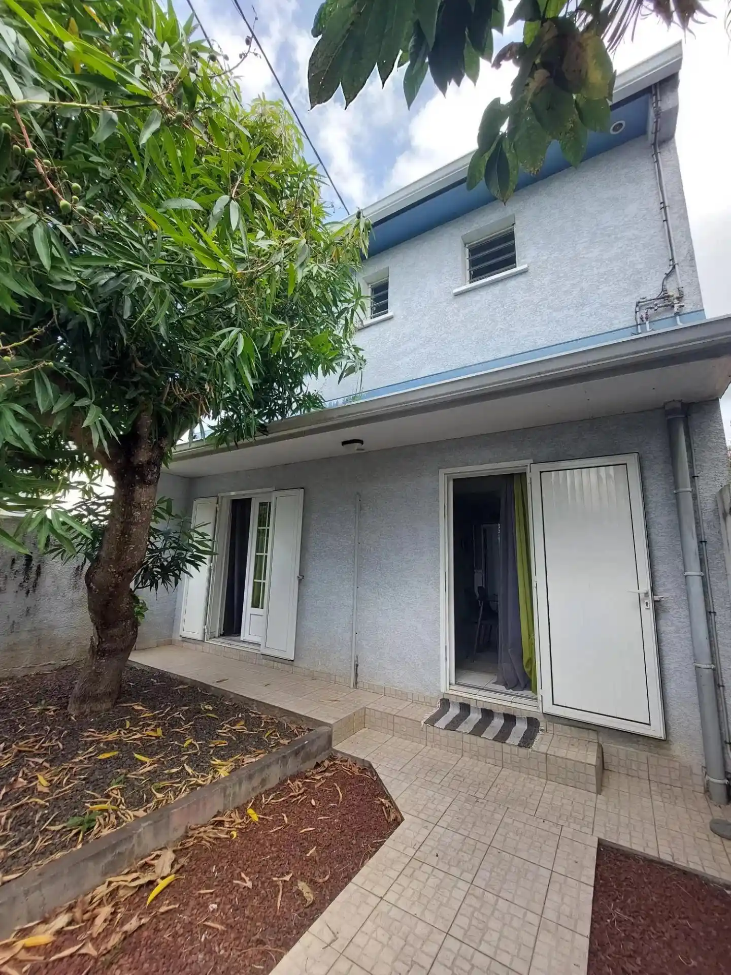 Photo 1 - Maison à louer - Ancien 870 € 4 pièces 2 chambres 75 m² Saint-Louis La Rivière 97421