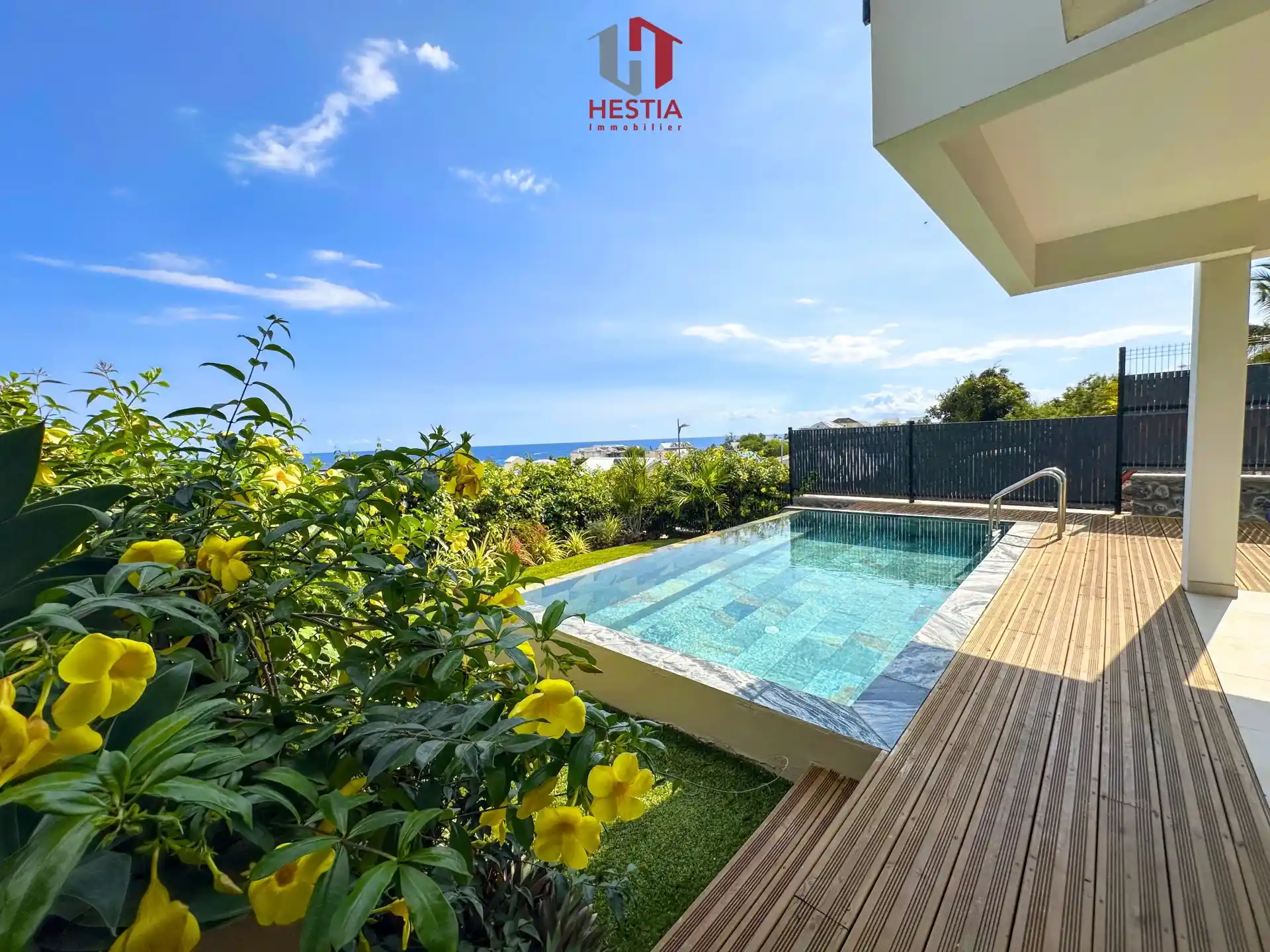 Photo 1 - Appartement à vendre - Ancien 745 000 € 3 pièces 2 chambres 80.8 m² Saint-Paul Saint-Gilles les Bains 97434