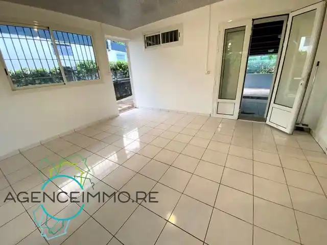 Photo 4 - Maison à louer - Ancien 991,69 € 4 pièces 3 chambres 90.71 m² Saint-Benoît 97470