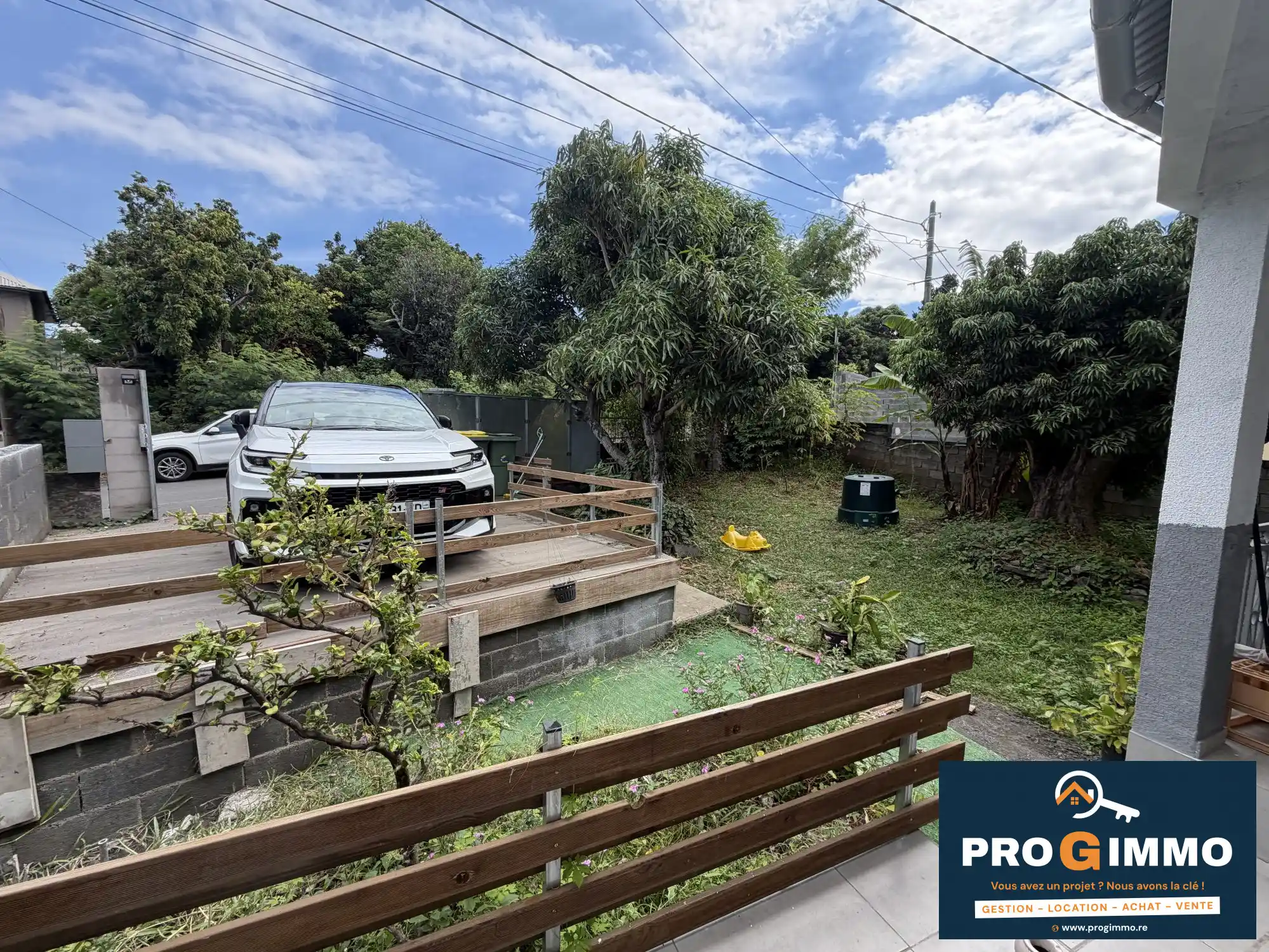 Photo 2 - Maison à louer - Ancien 1 300 € 4 pièces 3 chambres 100 m² Saint-Pierre 97432