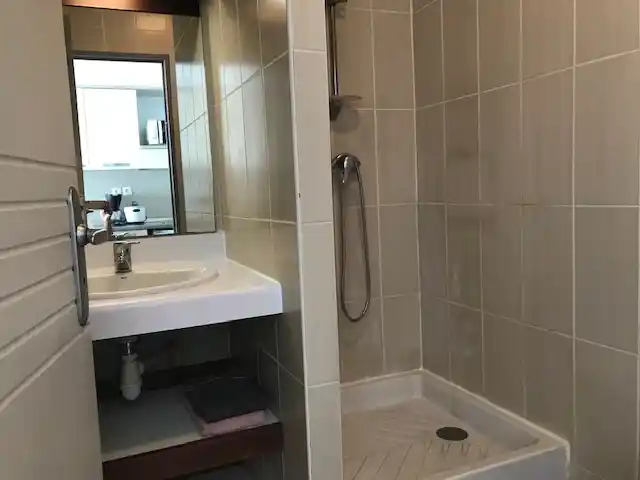 Photo 4 - Appartement à louer - Ancien 557 € 1 pièces 31.31 m² Saint-Denis Sainte-clotilde 97490