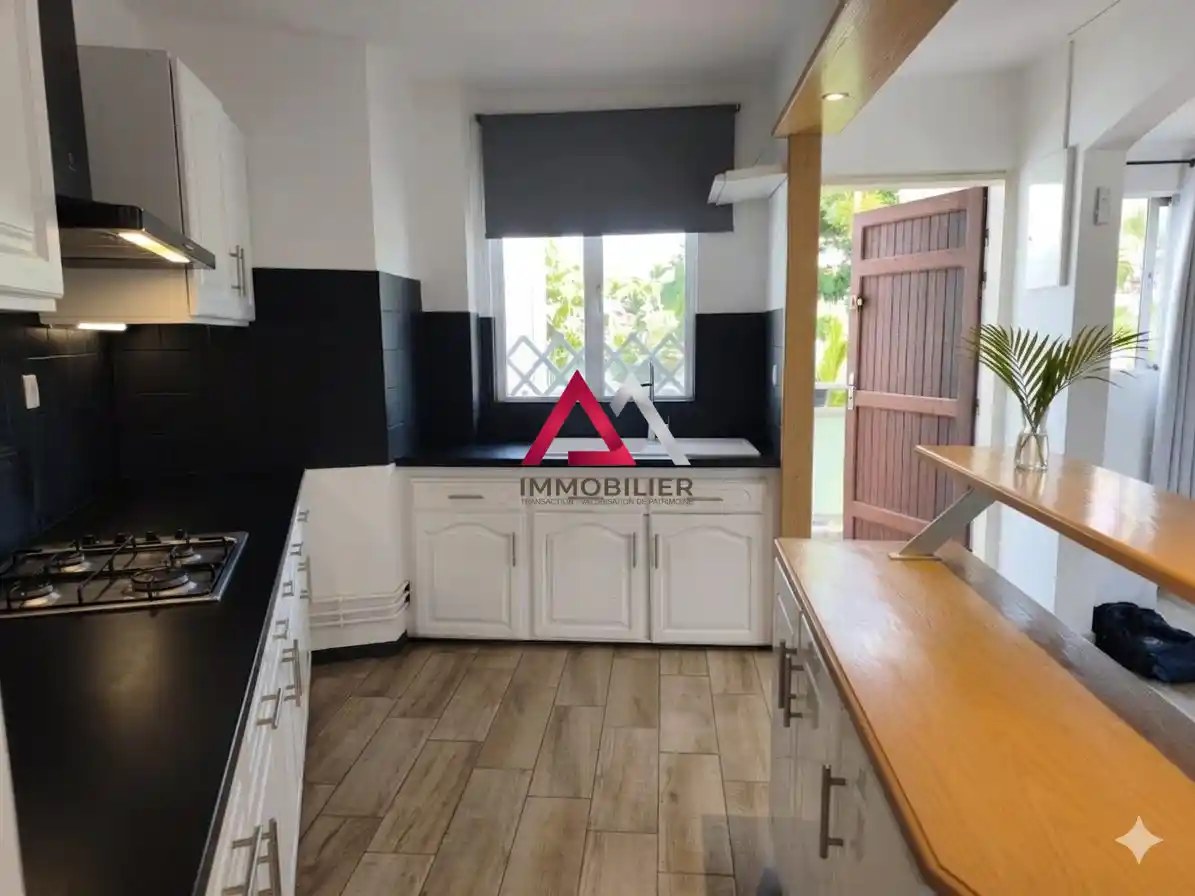 Photo 2 - Appartement à vendre - Ancien 226 650 € 3 pièces 2 chambres 69.42 m² La Possession 97419