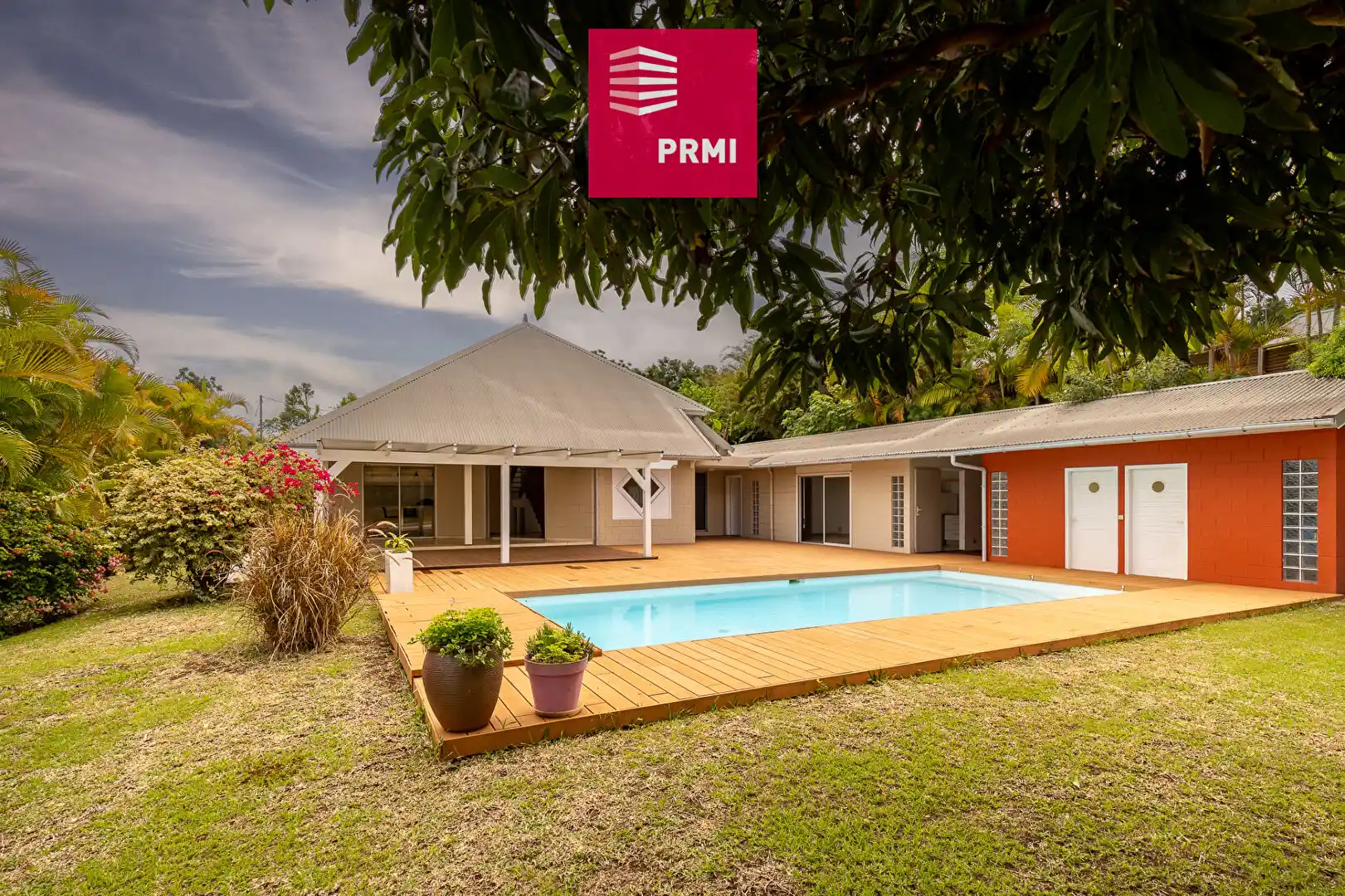 Photo 1 - Maison à vendre - Ancien 567 000 € 5 pièces 4 chambres 220 m² Saint-Paul Le Guillaume 97423