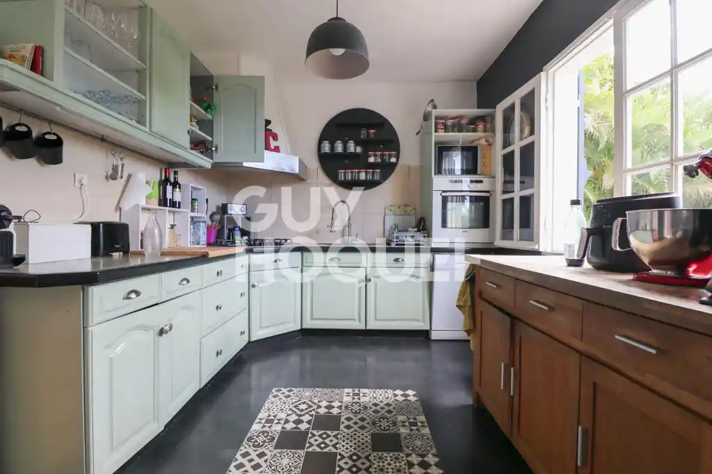 Photo 4 - Maison à vendre - Ancien 585 000 € 7 pièces 6 chambres 242.89 m² Saint-Denis 97400